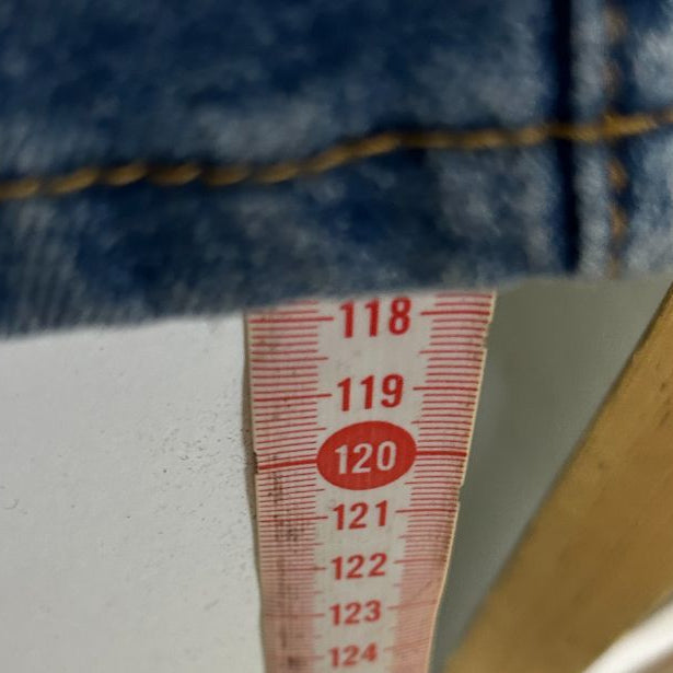 Measurement scale detail showing size 120