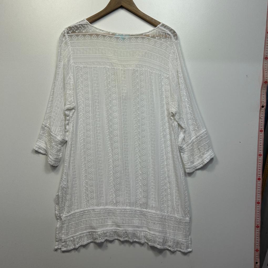 Blue Illusion White Top - Size 2L/16/18