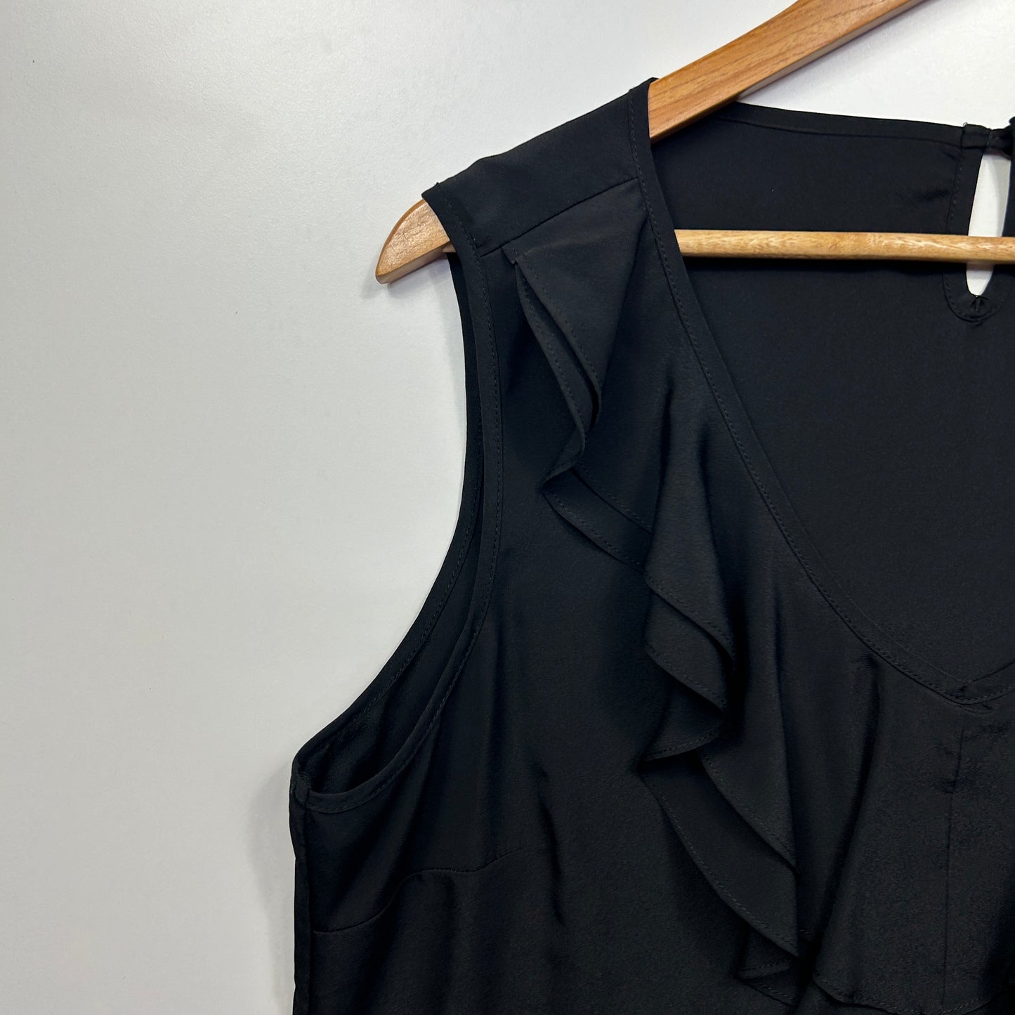 Suzanne Grae Top Size 14 Black Short Sleeve Ruffle