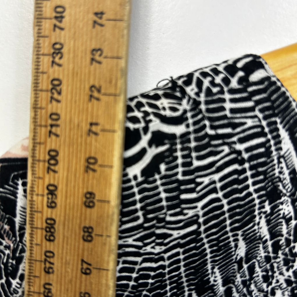 Black and White Print Top - Size 22/24