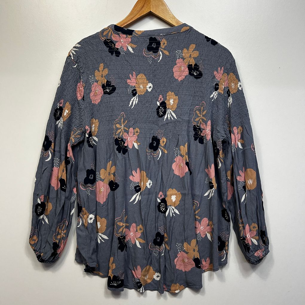 Elm Grey Floral Top - Size 16