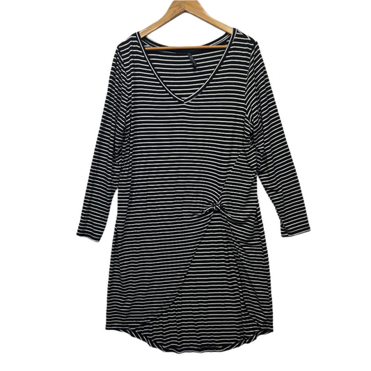 Crossroads Top Size 16 XL Black White Striped Casual Viscose Blend