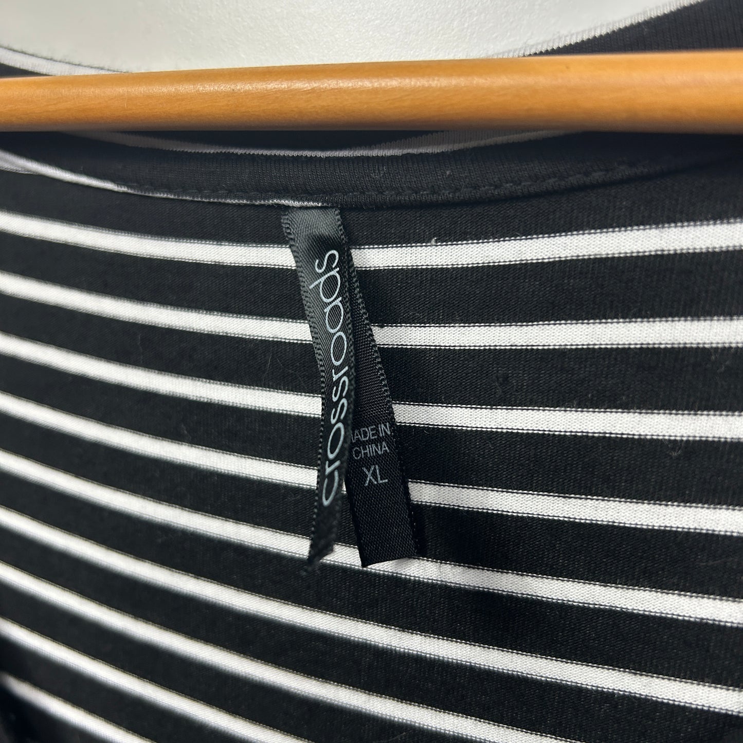 Crossroads Top Size 16 XL Black White Striped Casual Viscose Blend