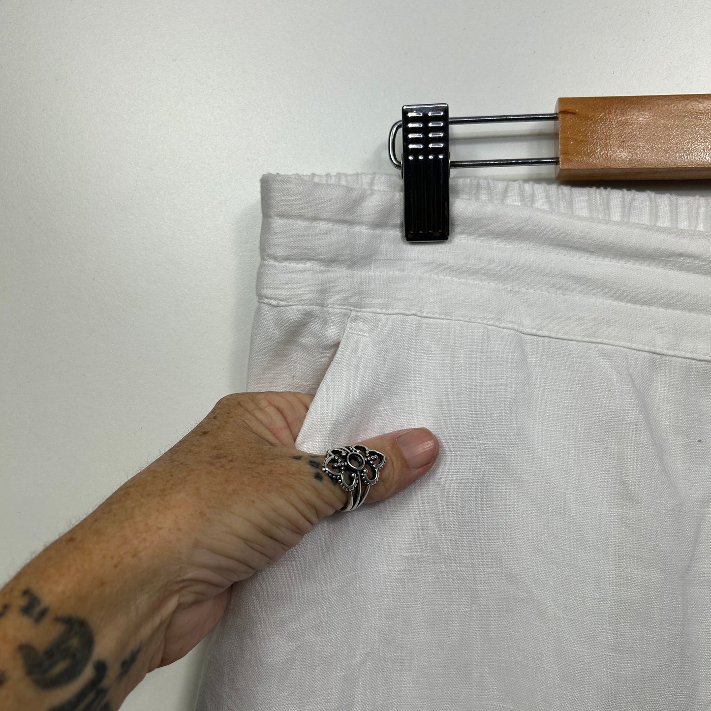 Sussan Linen Pants Size 18 White Pockets