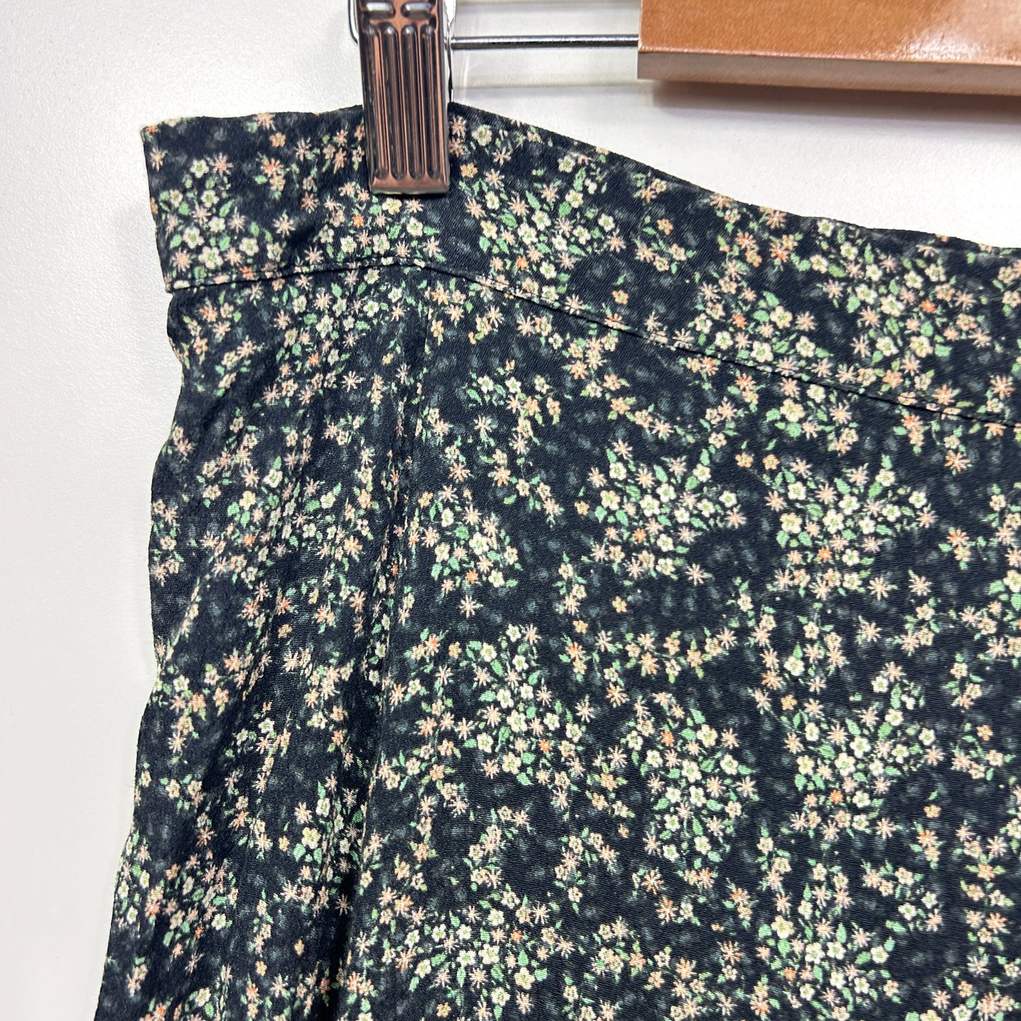 Forever New Maxi Skirt Size 14 Green Floral