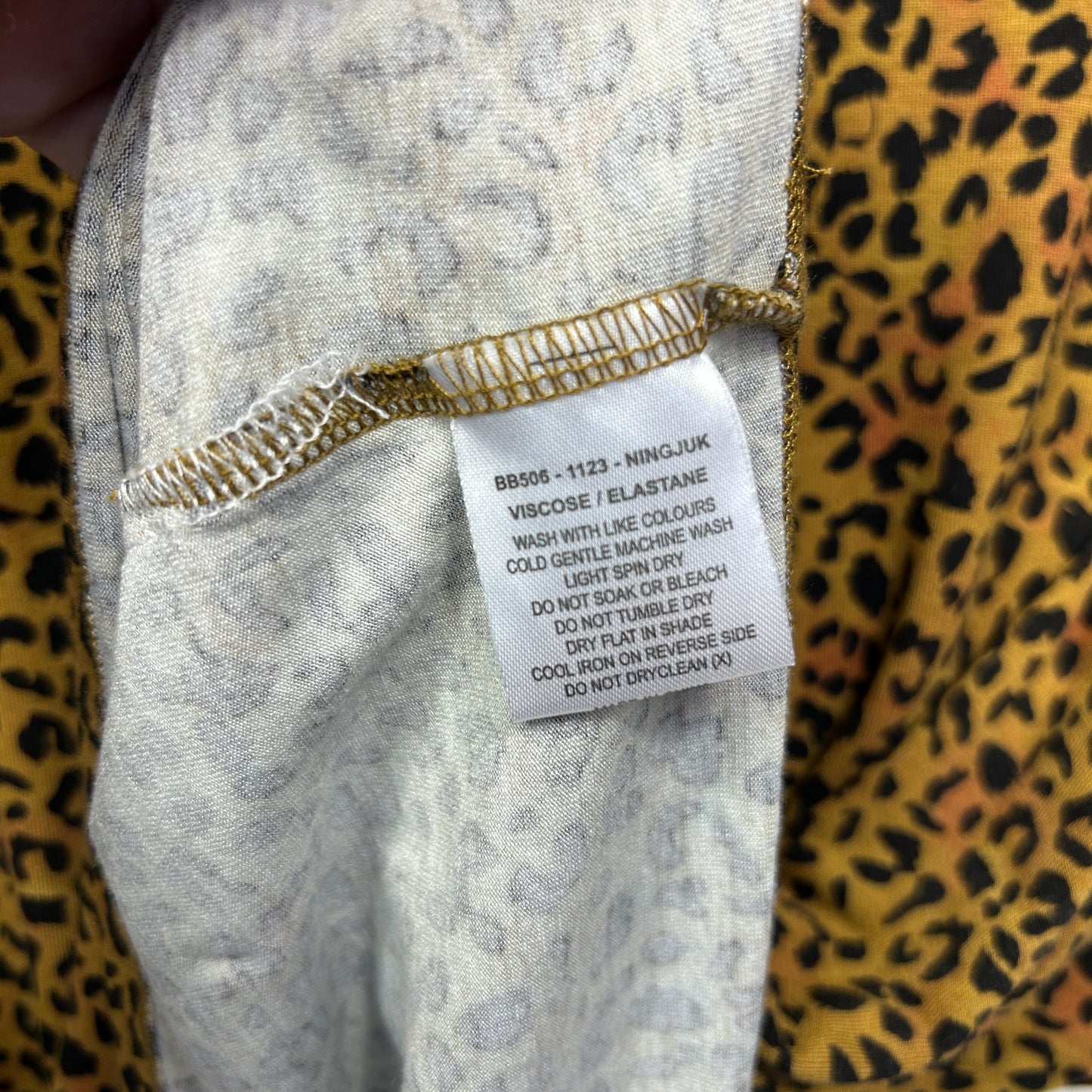 Betty Basics Top Size 14 Short Sleeve Animal Print