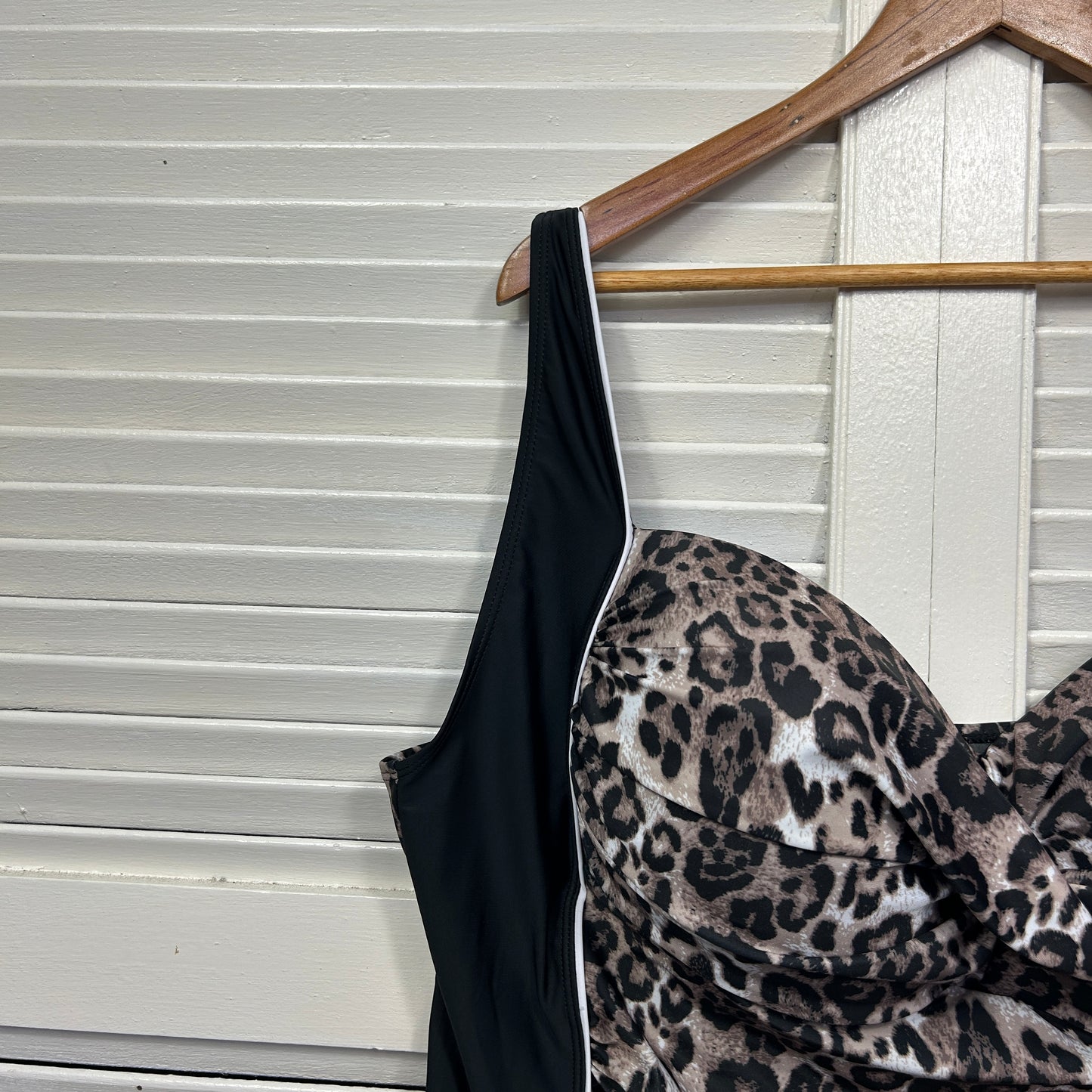Autograph Swim Top Size 24 Animal Print
