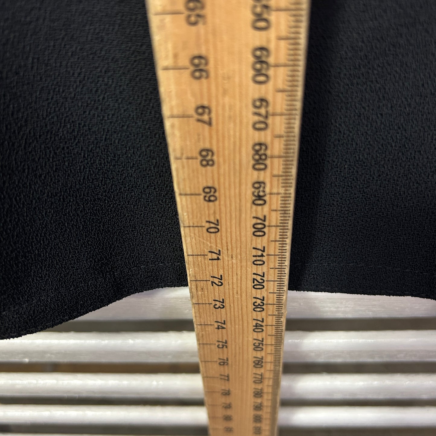 Liz Davernport Top Size 16 Black Sleeveless Made in Australia