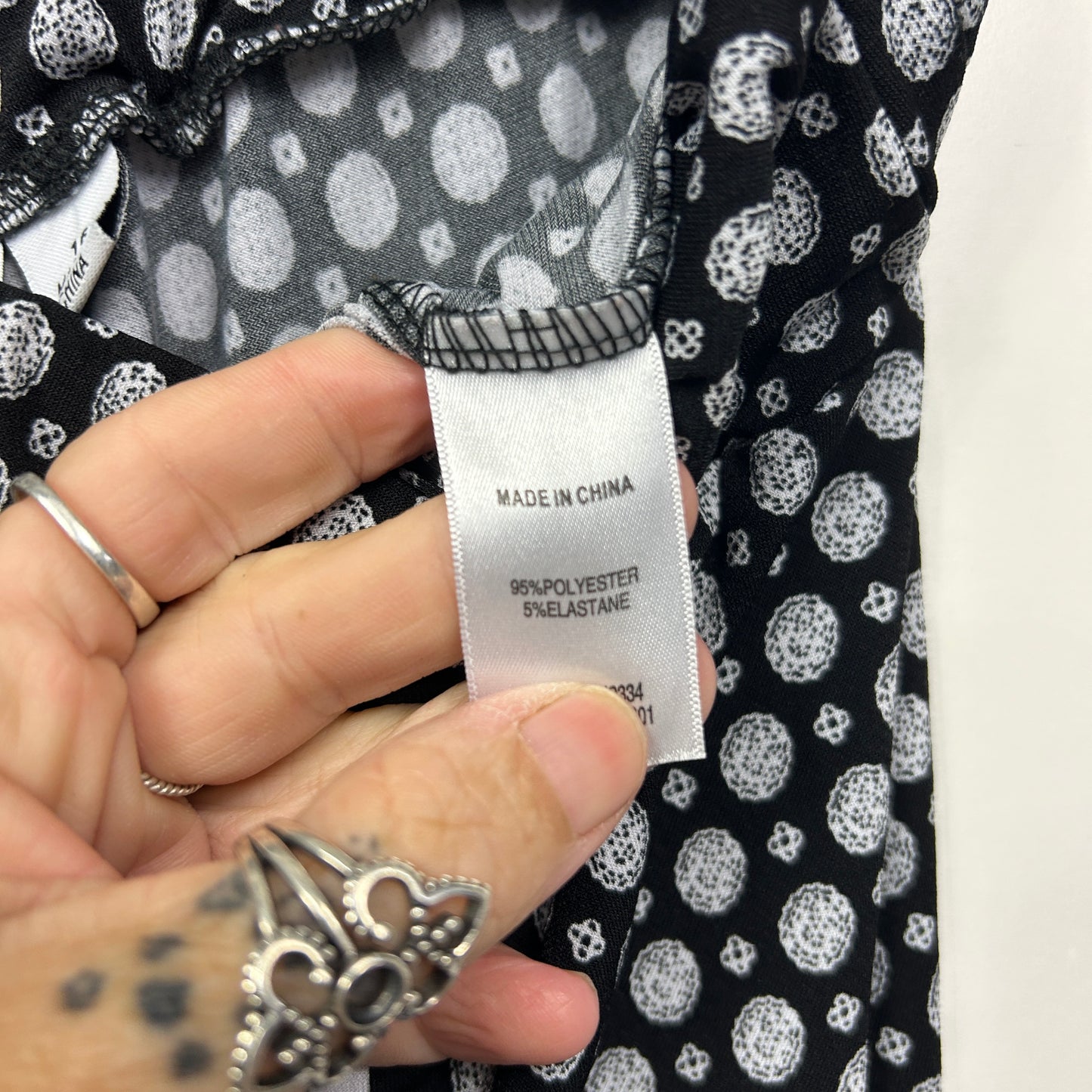 Rockmans Pants Size 16 Black White Paisley Print