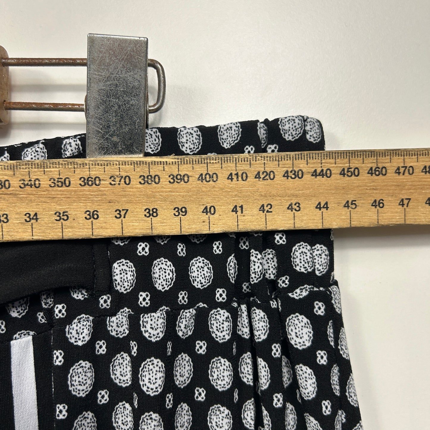 Rockmans Pants Size 16 Black White Paisley Print