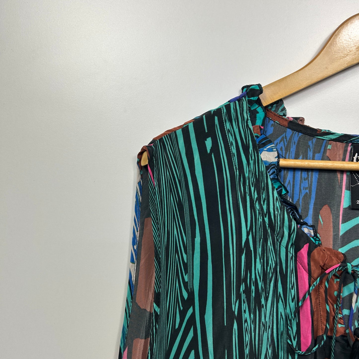 Taking Shape Top or Short Dress Size 20 Sleeveless Multicoloured