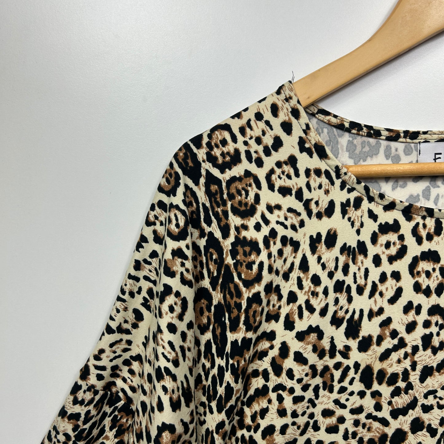 Freez Top Size 2XL Animal Print 3/4 Sleeve
