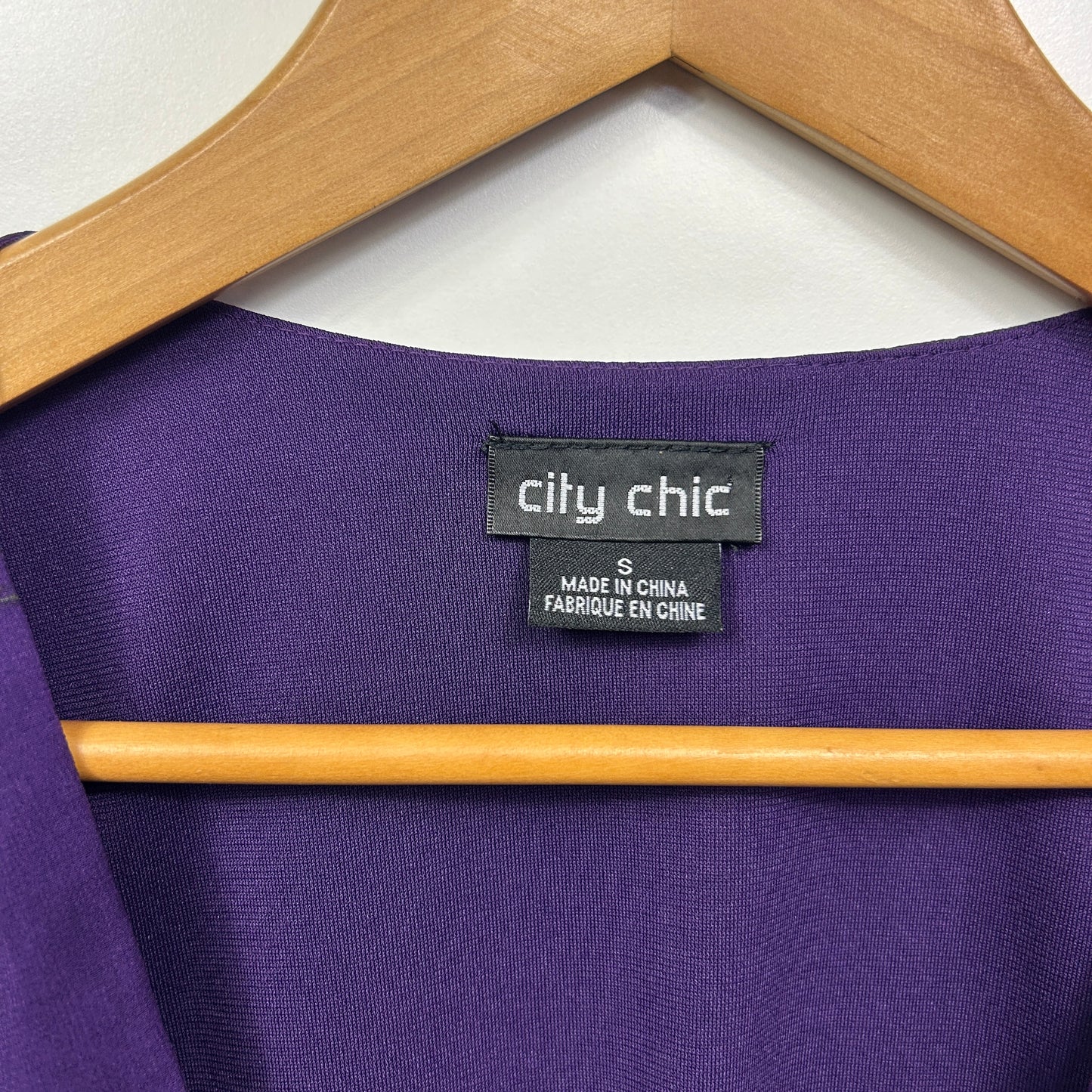 City Chic Top Size 16 Small Plus Purple Floral Long Sleeve