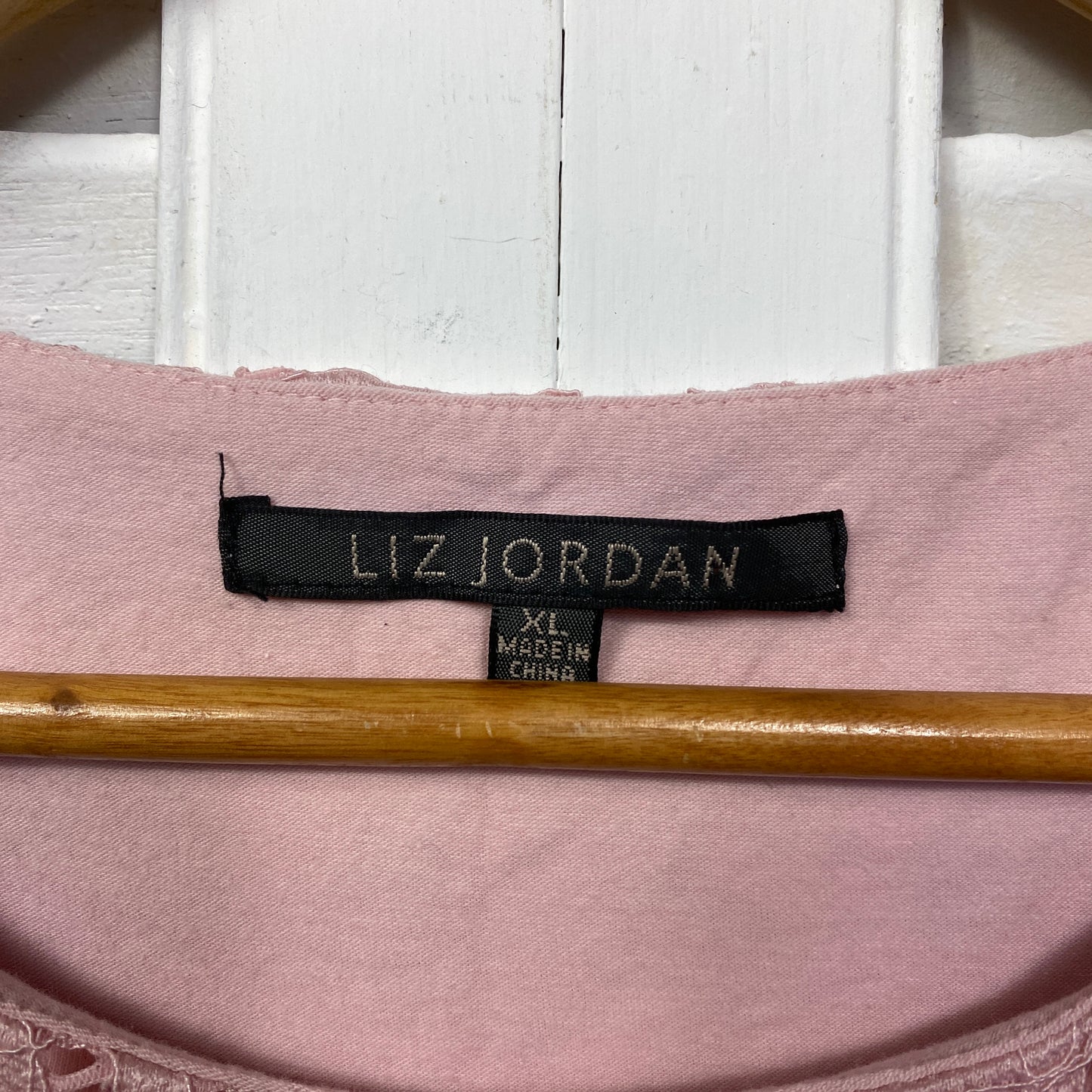 Liz Jordan Top Size XL Pink Lace Crochet Overlay Short Sleeve Nylon