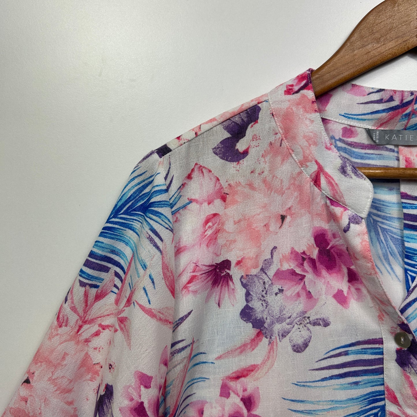Katies Top Size 18 Floral 3/4 Sleeve Multicoloured Button Up
