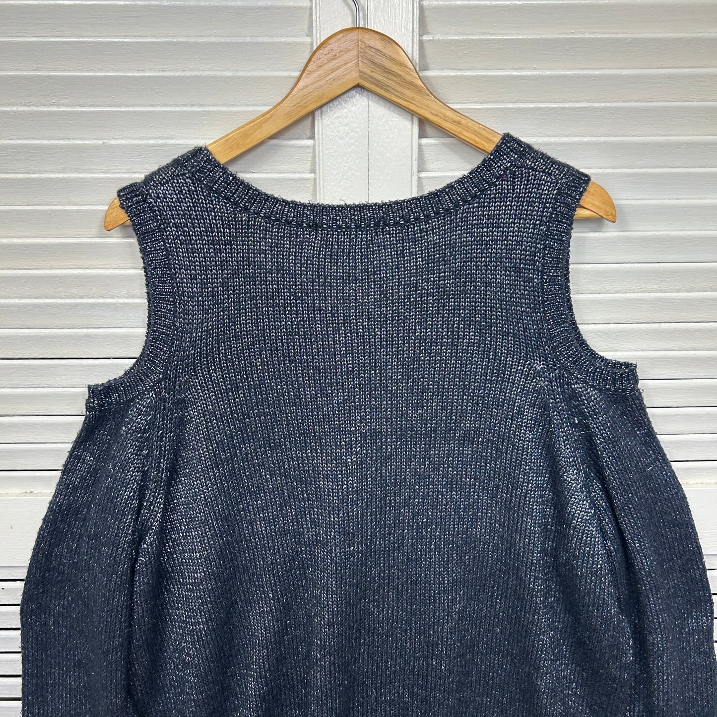 Crossroads Knit Top Jumper Size 22 Cold Shoulder Long Sleeve Metallic