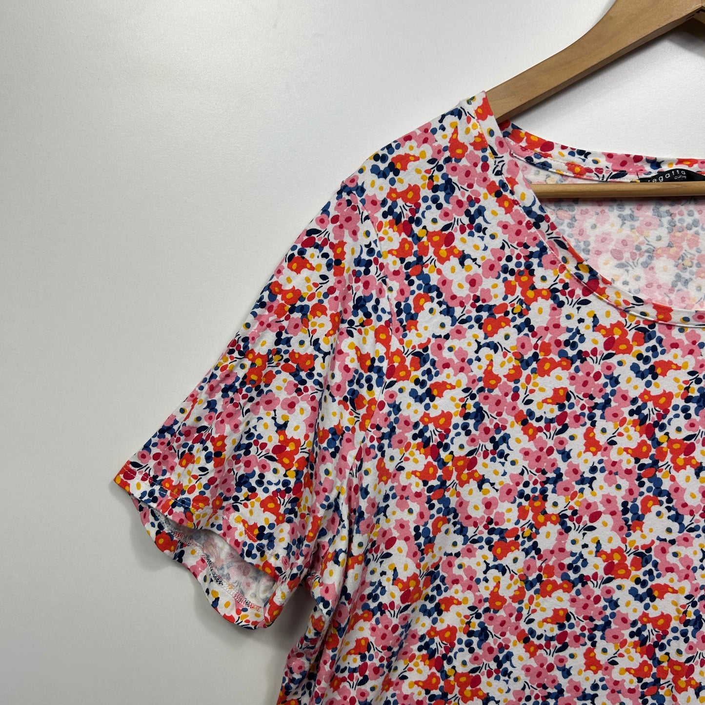 Regatta Curve Top Size 22 Floral Short Sleeve 100% Cotton