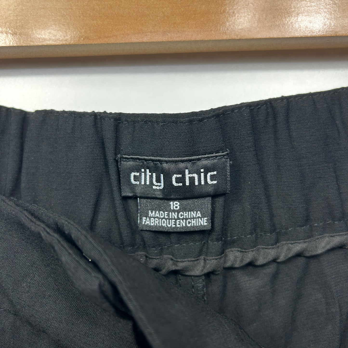 City Chic Pants Size 16 Small Plus Black Pockets Viscose Blend