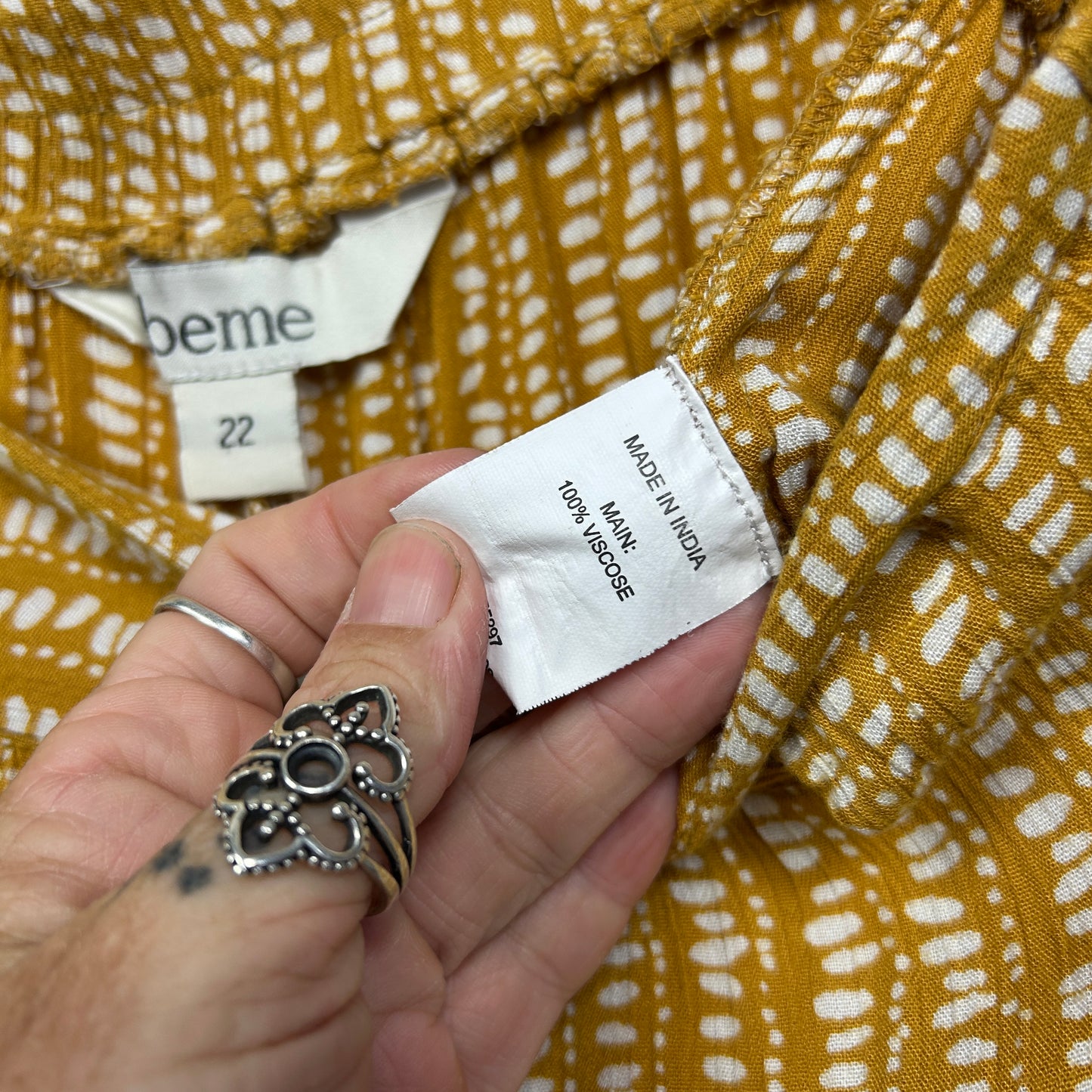 beme Cropped Pants Size 22 Mustard Pockets Viscose