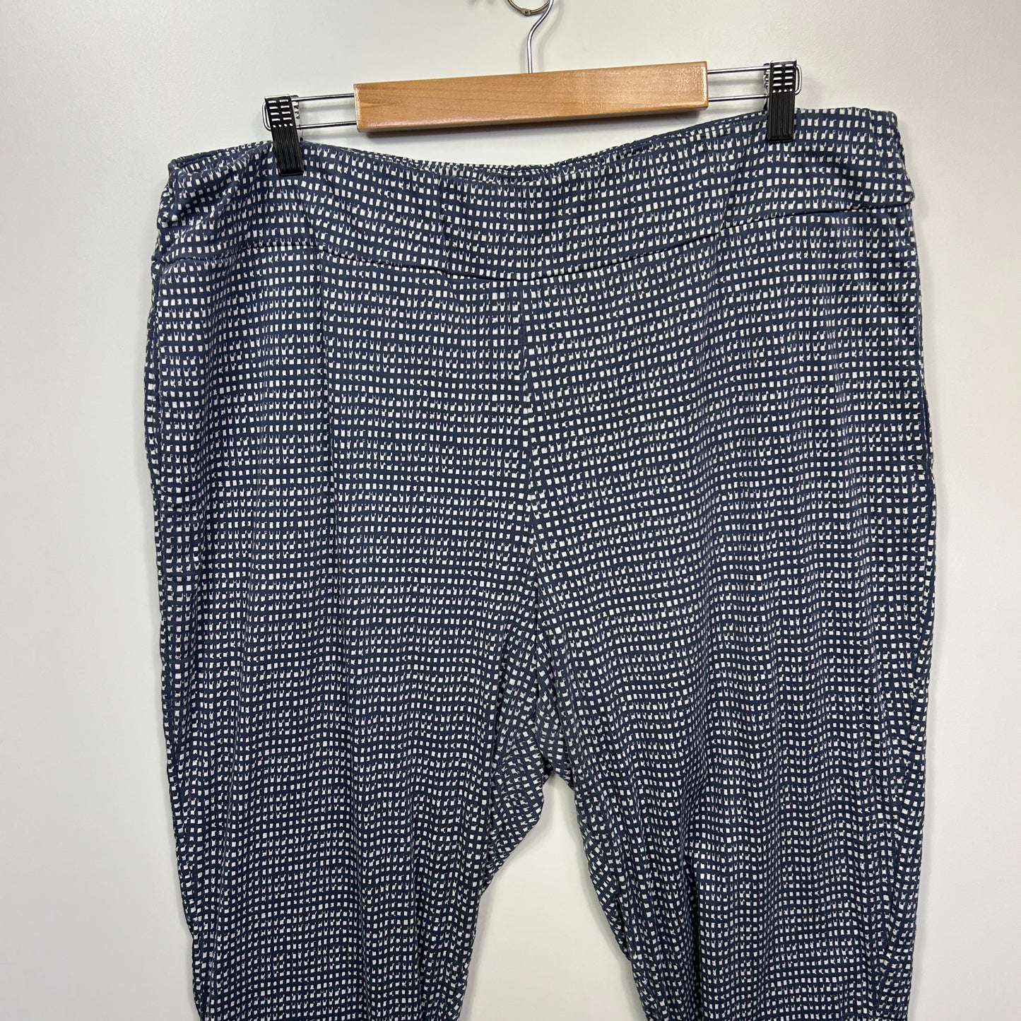 Taking Shape Cropped Pants Size 22 Petites Blue White Checked Pockets