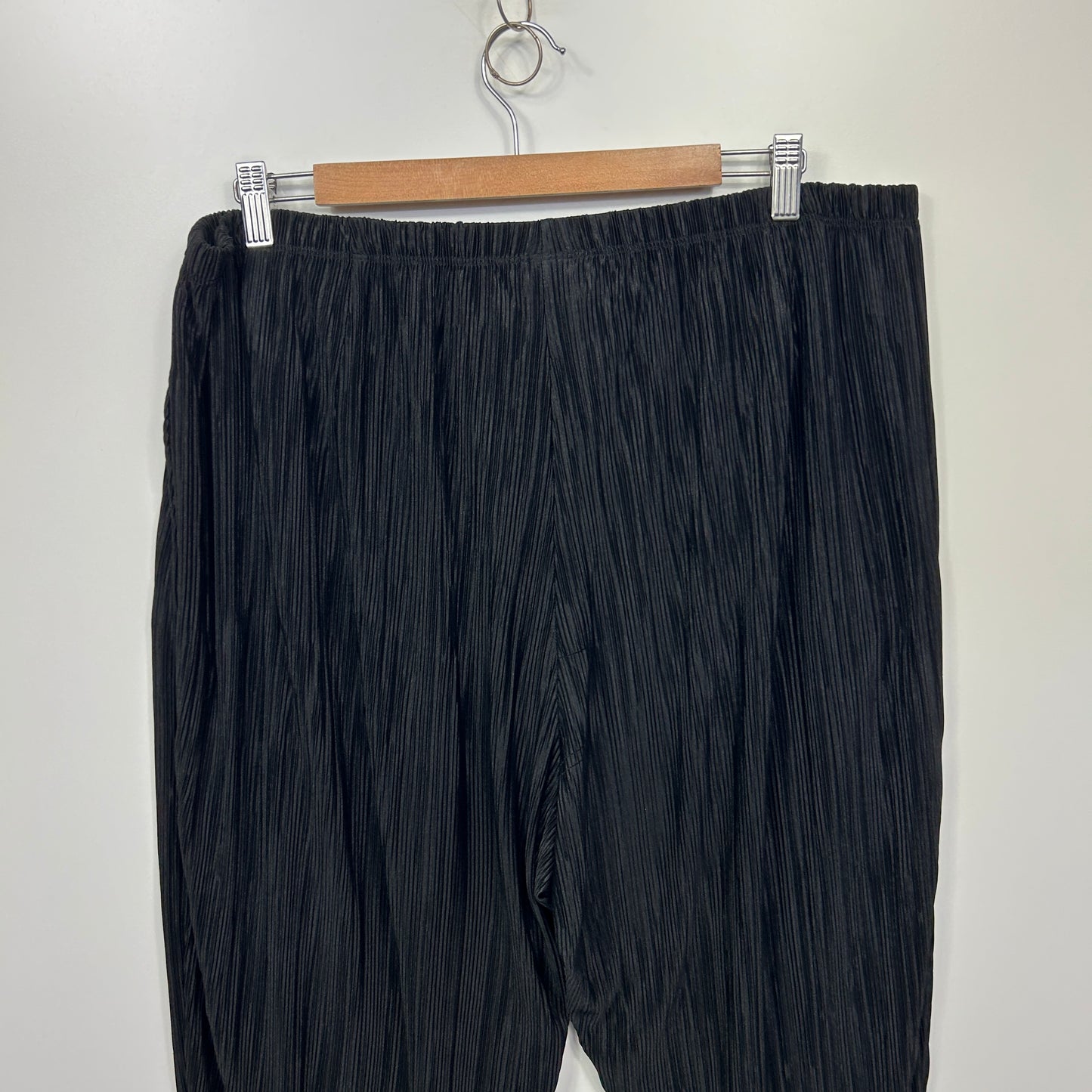 Taking Shape Pants Size 18 Black Pleated Elastic Waist