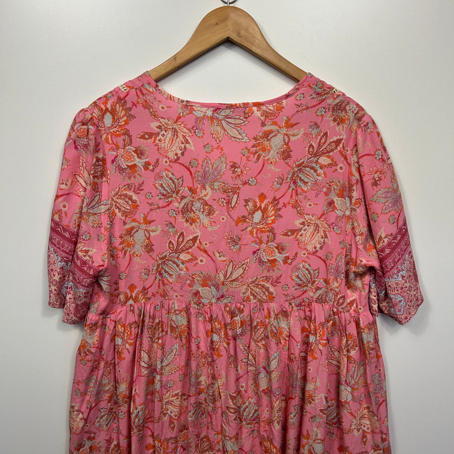 Vine Apparel Boho Dress Size 16 Pink Rayon Short Sleeve Pockets