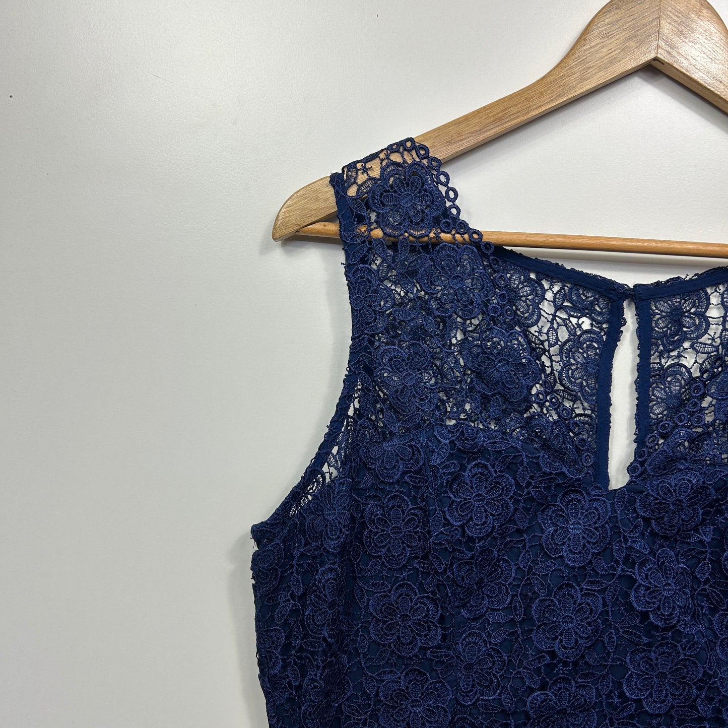 Review Dress Size 16 Blue Lace Cocktail Evening V Neck