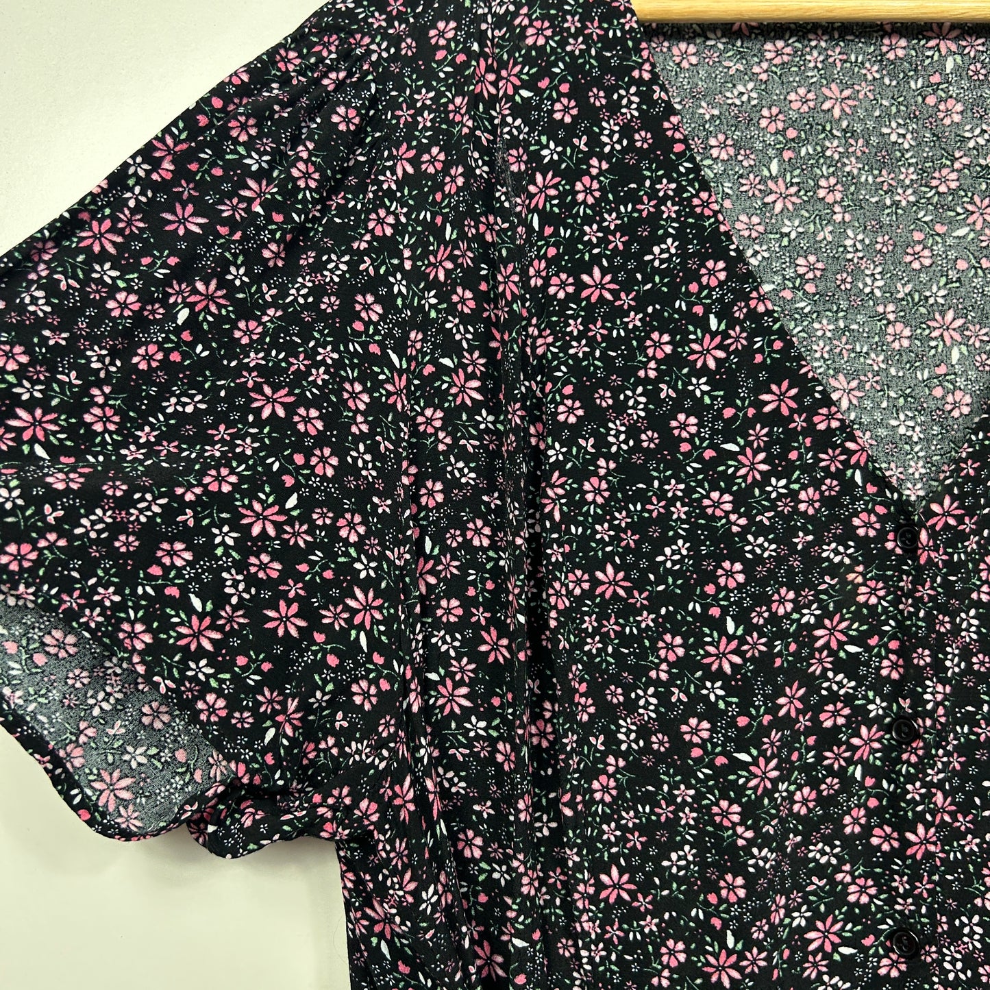 City Chic Midi Dress Size 20 22 Black Floral Short Sleeve Cocktail Viscose