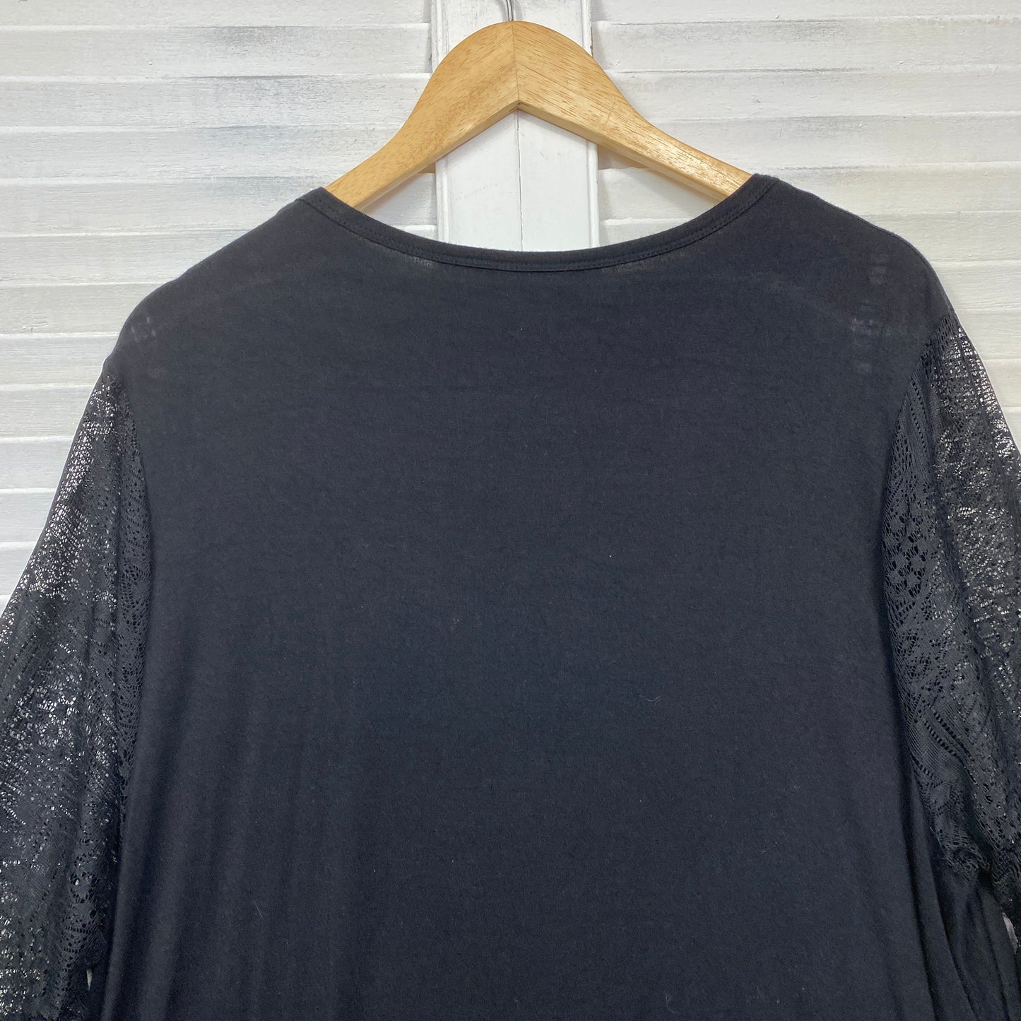 Wite + Top Size XL Black Long Lace Sleeve