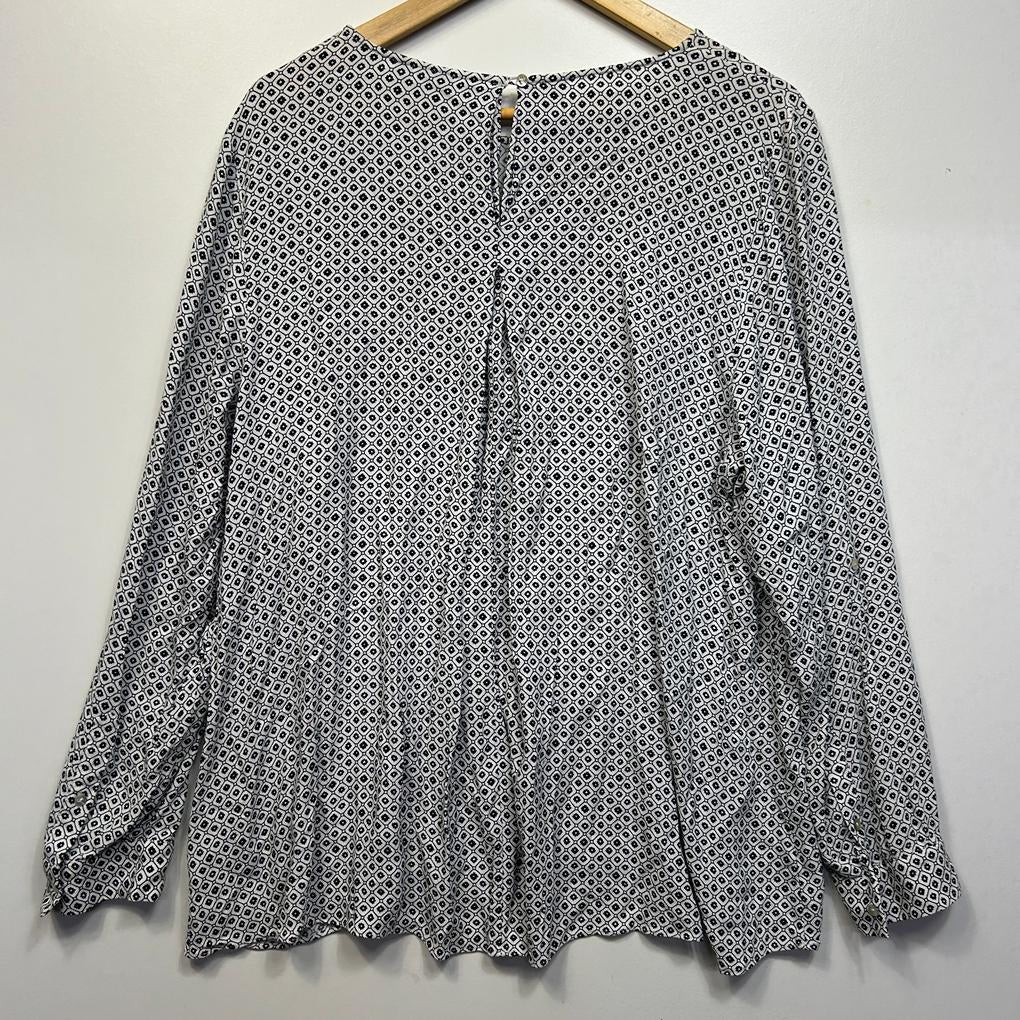 Sussan Black White Print Top - Size 18