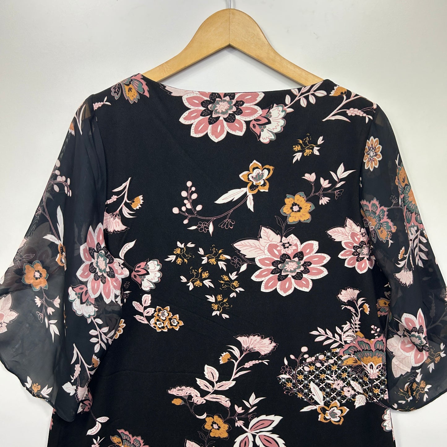 Millers Dress Size 22 Black Floral Spilt Sleeve