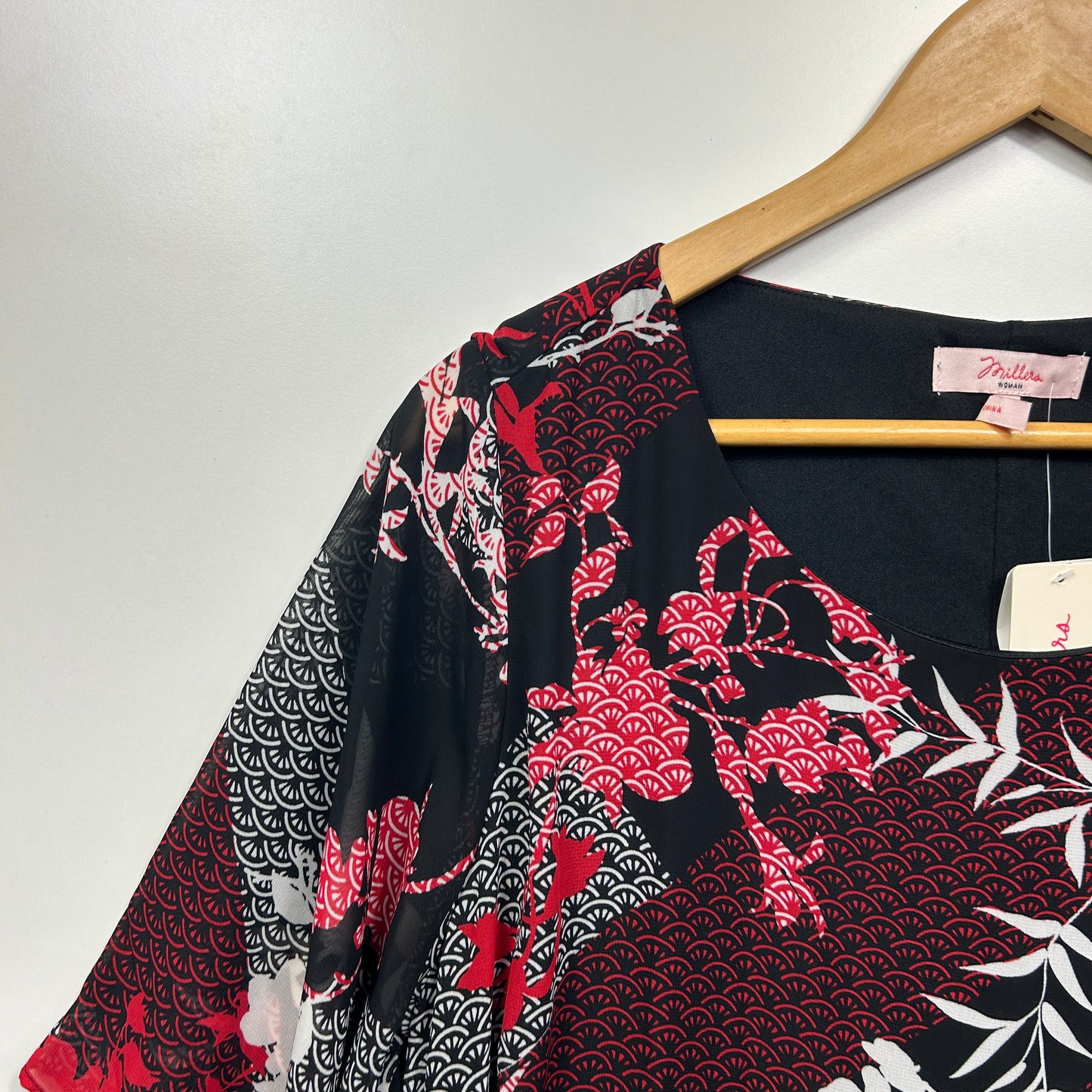 Millers Dress Size 18 Black Red Short Sleeve Oriental New