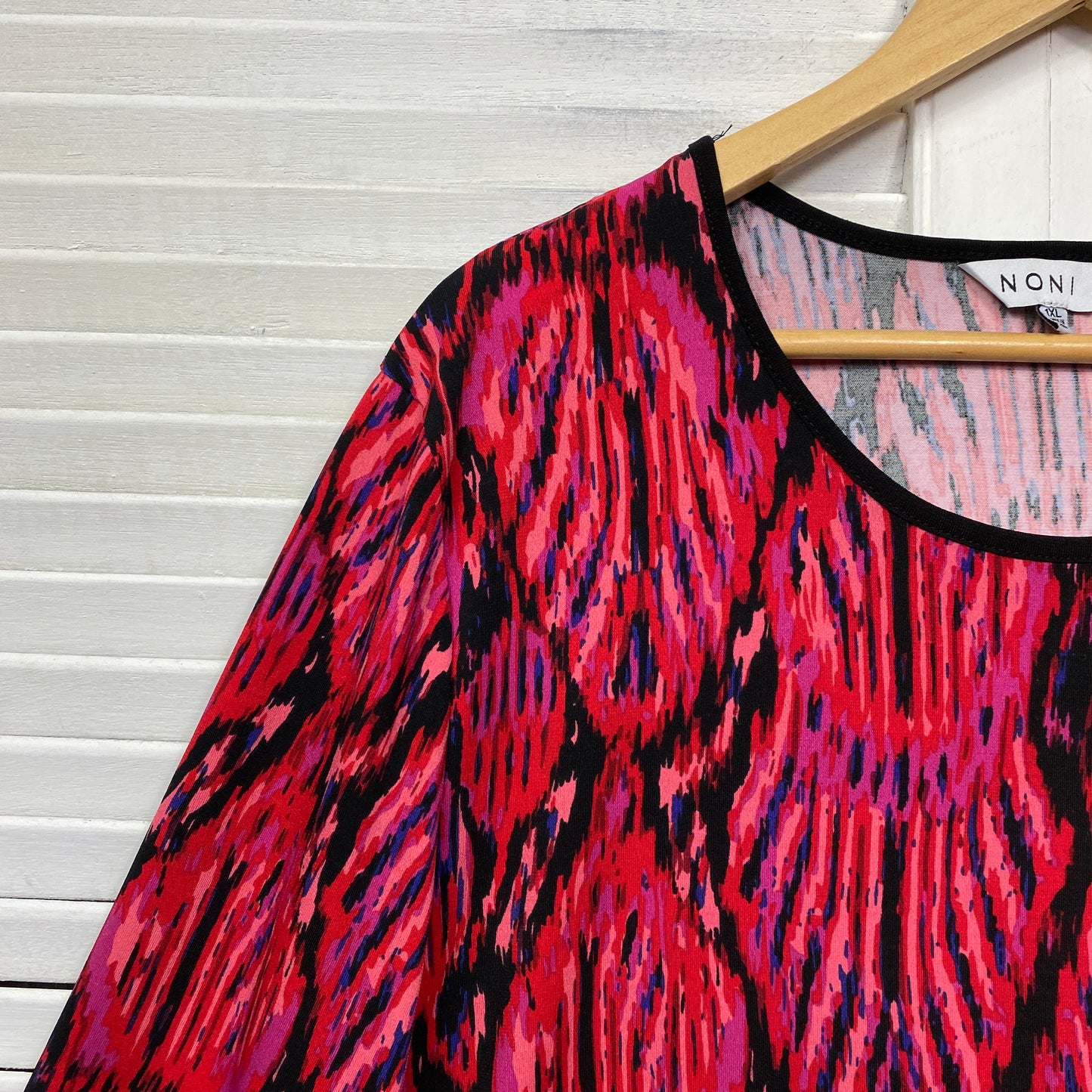 Noni B Top Size 1XL 16 18 Pink Black Tunic Long Sleeve