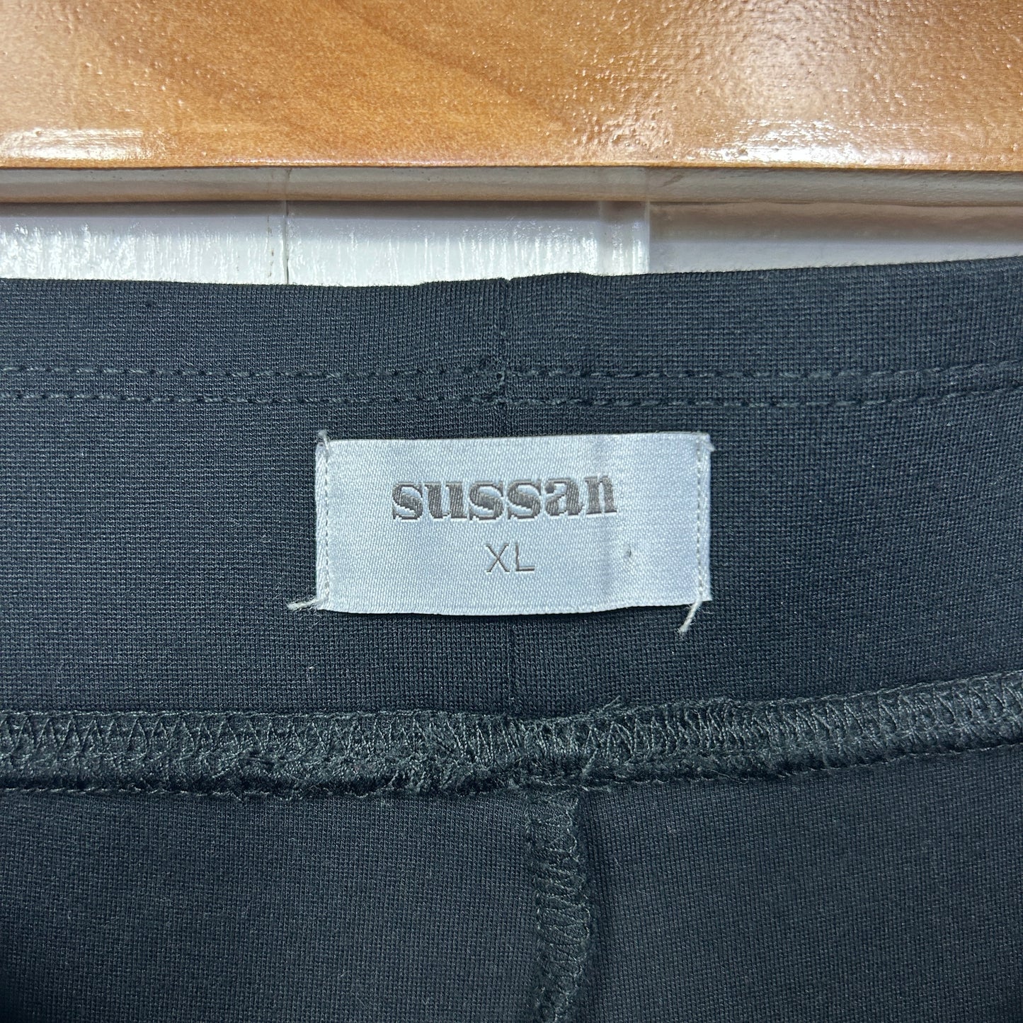 Sussan Pants Size XL 16 Black Pull On