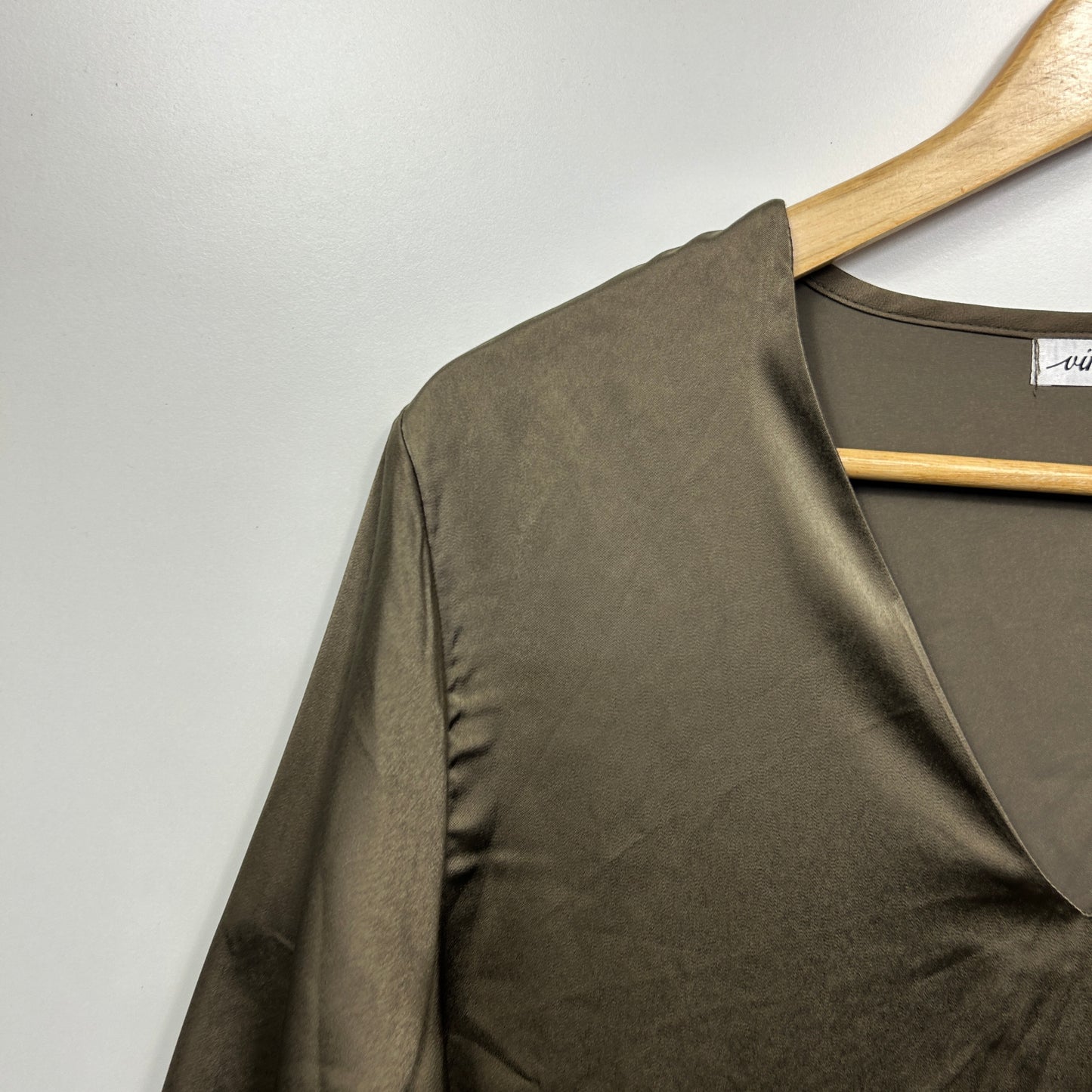 Vine Apparel Top Size Medium Large 14 16 Long Oversized Sleeve
