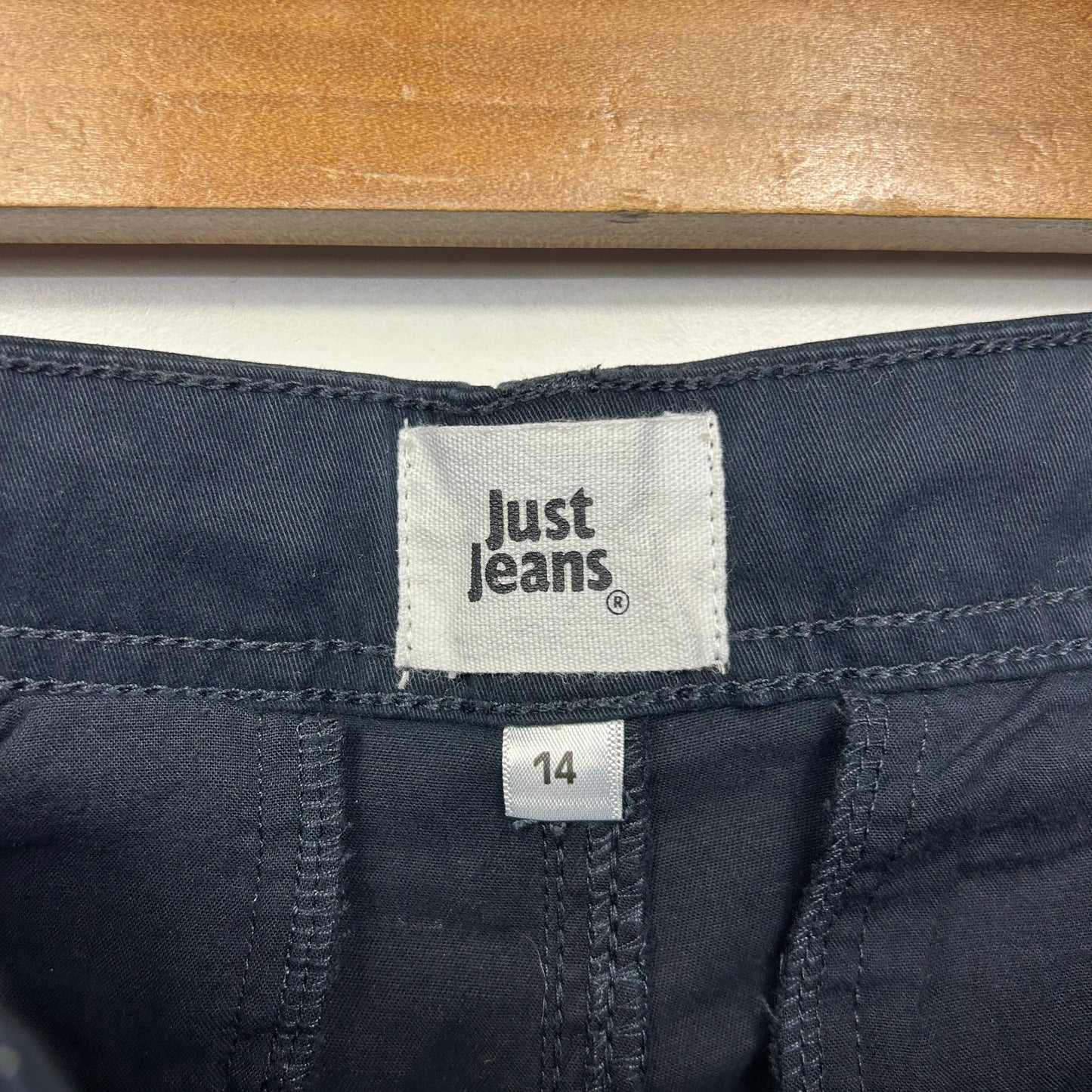 Just Jeans Shorts Size 14 Black Pockets Chino Bermuda Mid Rise Mid Length
