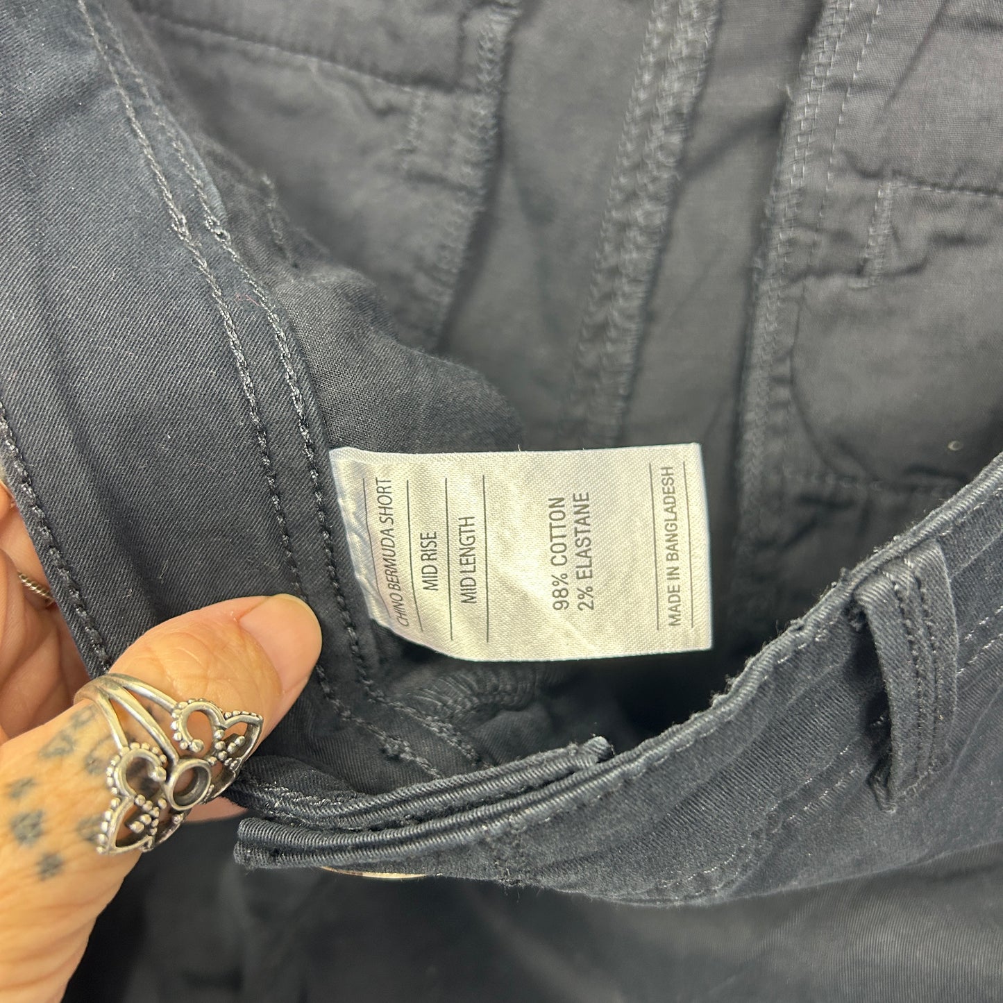 Just Jeans Shorts Size 14 Black Pockets Chino Bermuda Mid Rise Mid Length