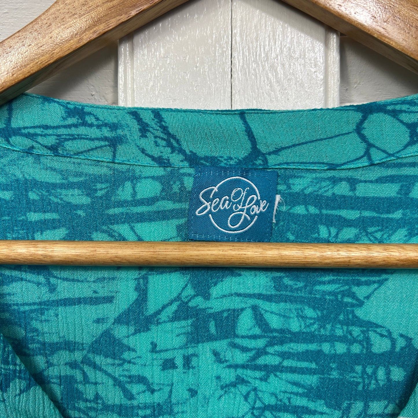Sea of Love Top Size 14 Aqua Short Sleeve Rayon