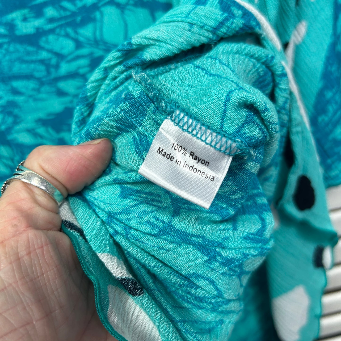 Sea of Love Top Size 14 Aqua Short Sleeve Rayon