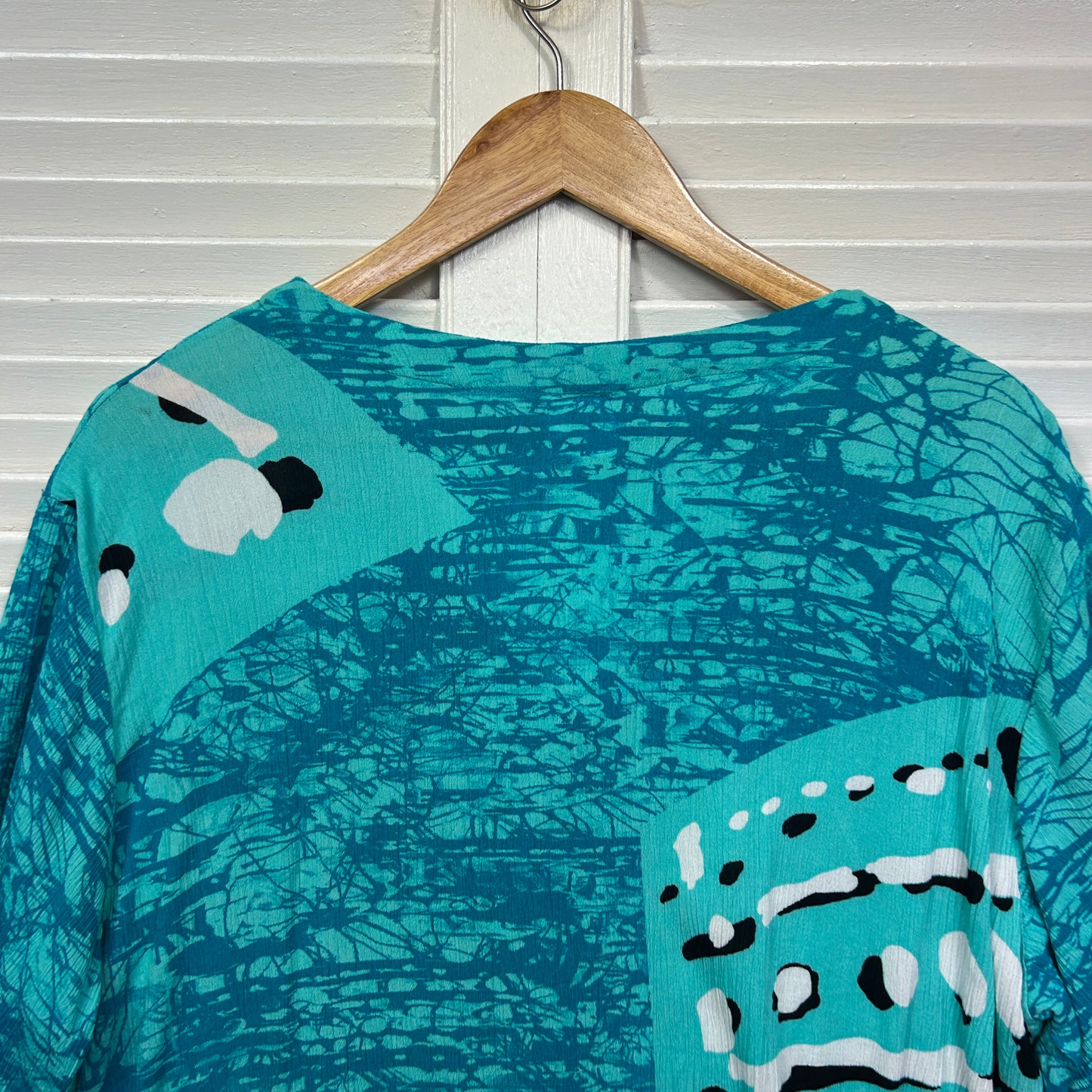 Sea of Love Top Size 14 Aqua Short Sleeve Rayon
