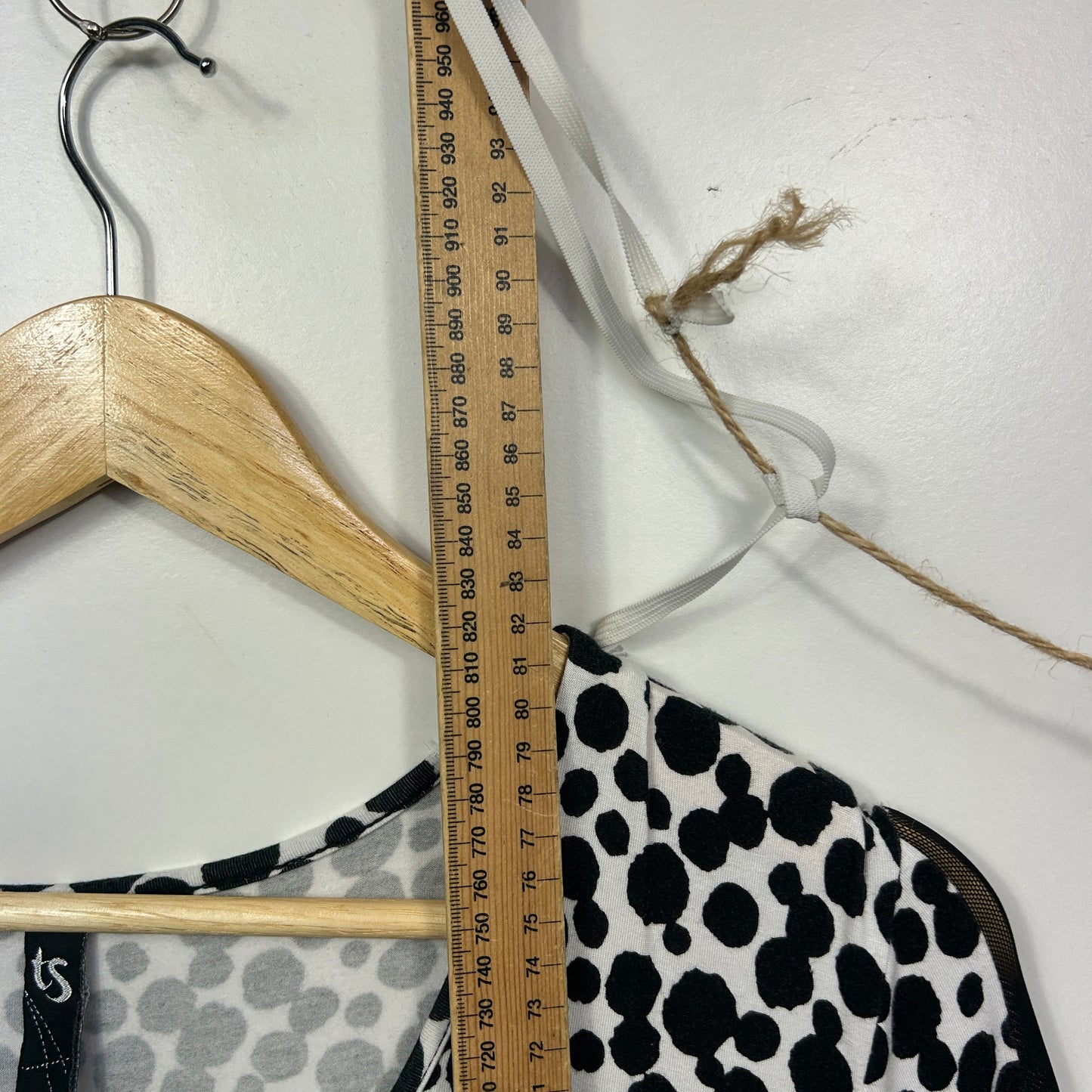 Taking Shape Black and White Animal Print Tunic Top - Size 16/S