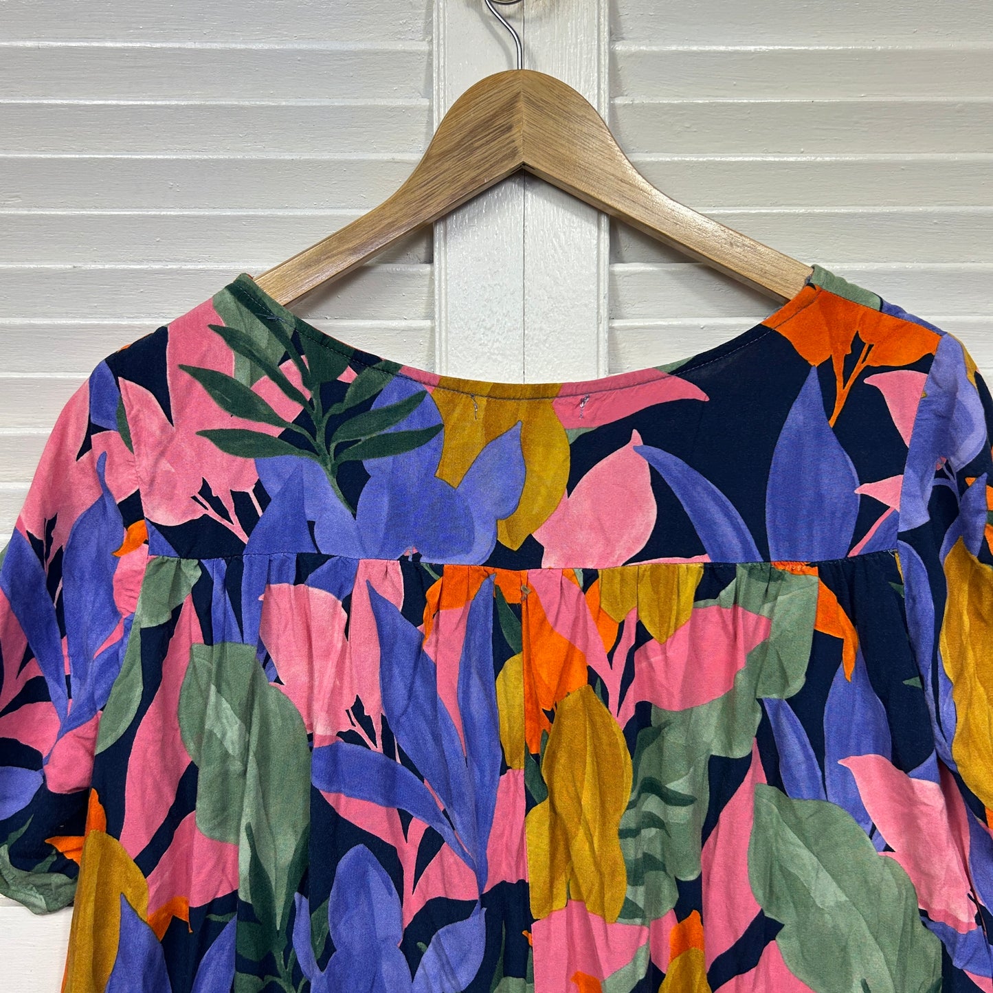 Label of Love Top Size Large 14 Floral Multicoloured Hi Low Rayon