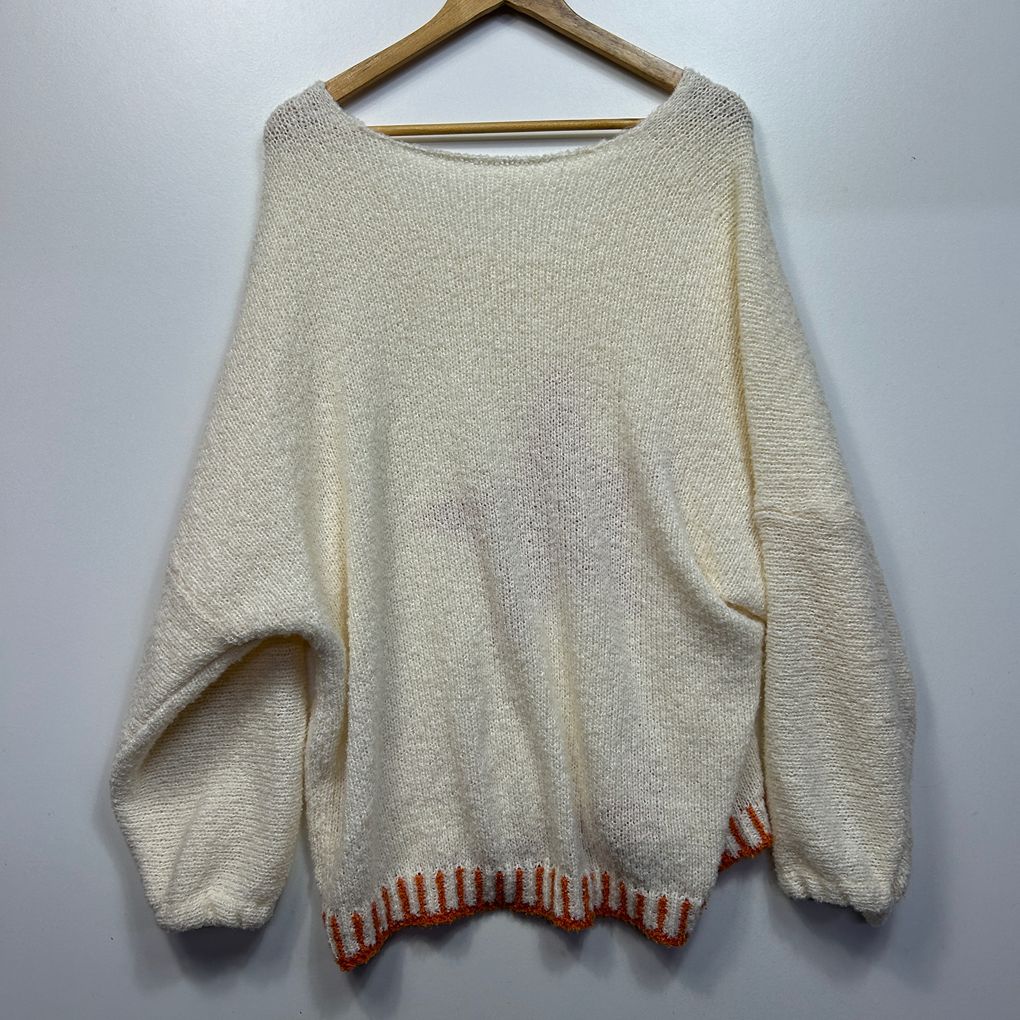 Cream Star Jumper - Size 3XL