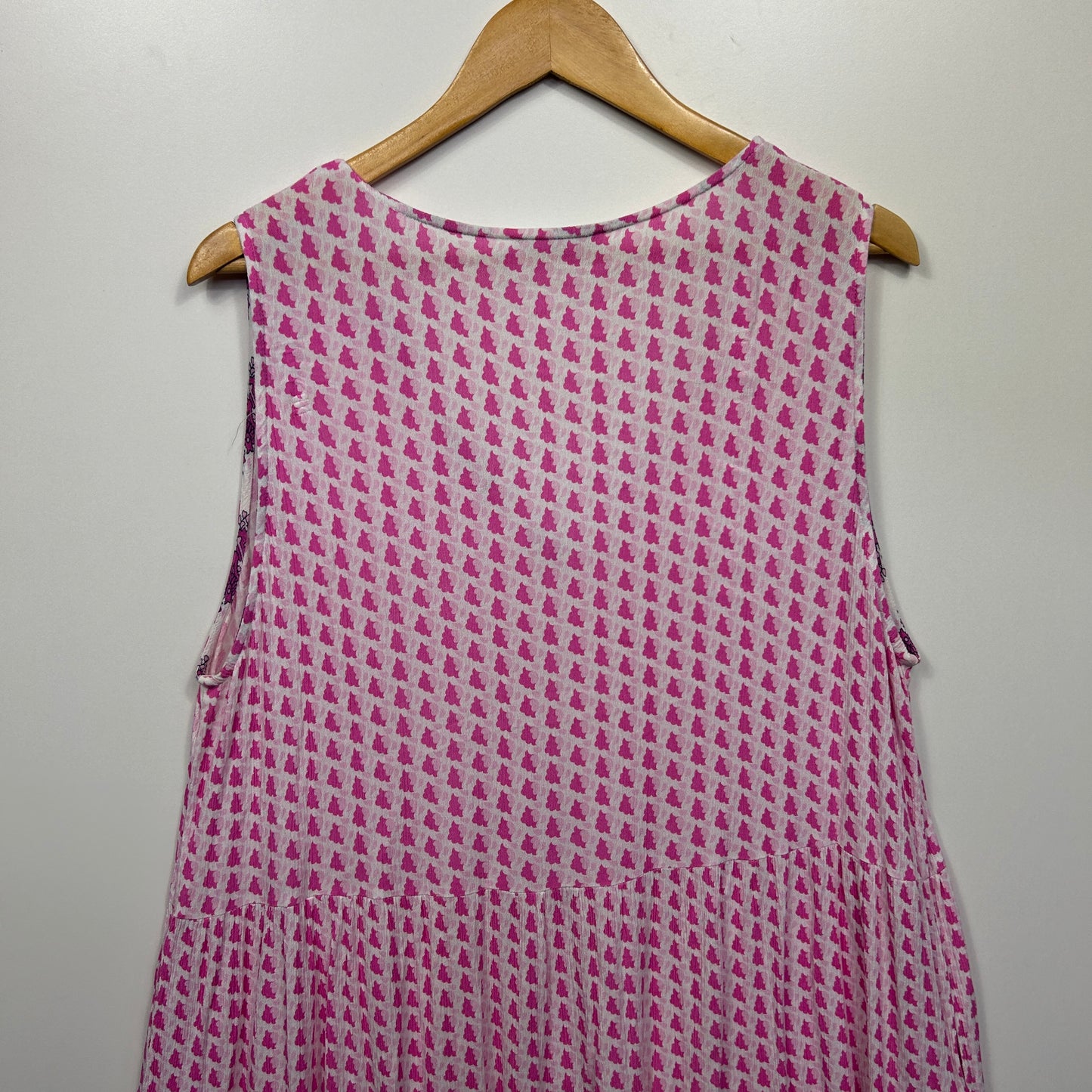 Betty Basics Dress Size 20 Pink Sleeveless Tiered Rayon