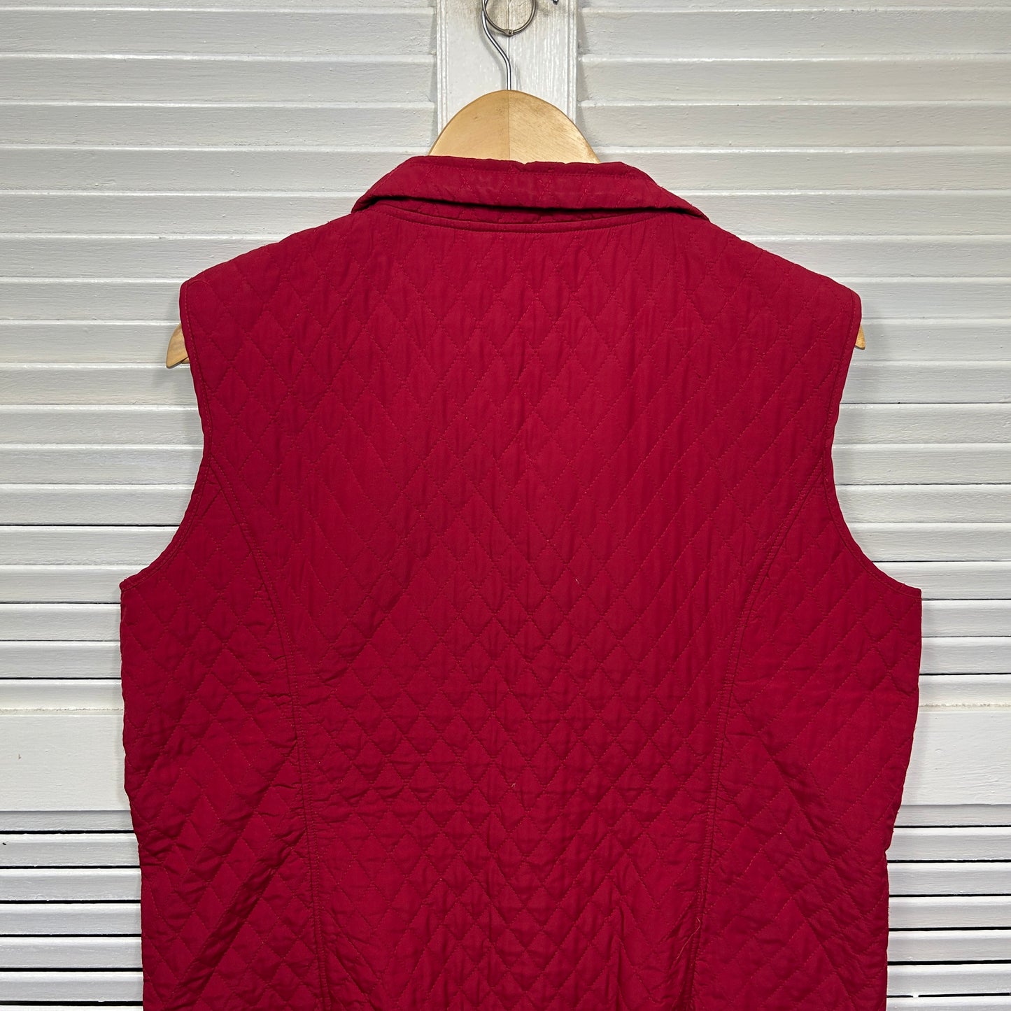 Yarra Trail Quilted Vest Size 14 Red Sleeveless (Missing Button)