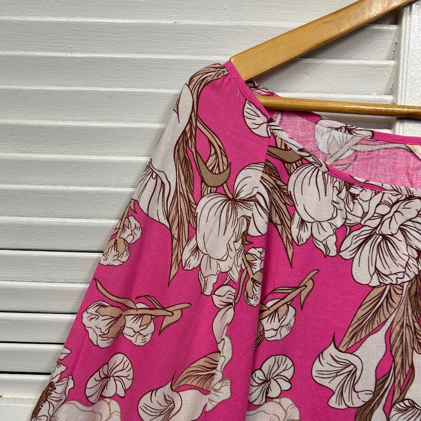 Noni B Linen Blend Top 18 Pink Floral Long Sleeve