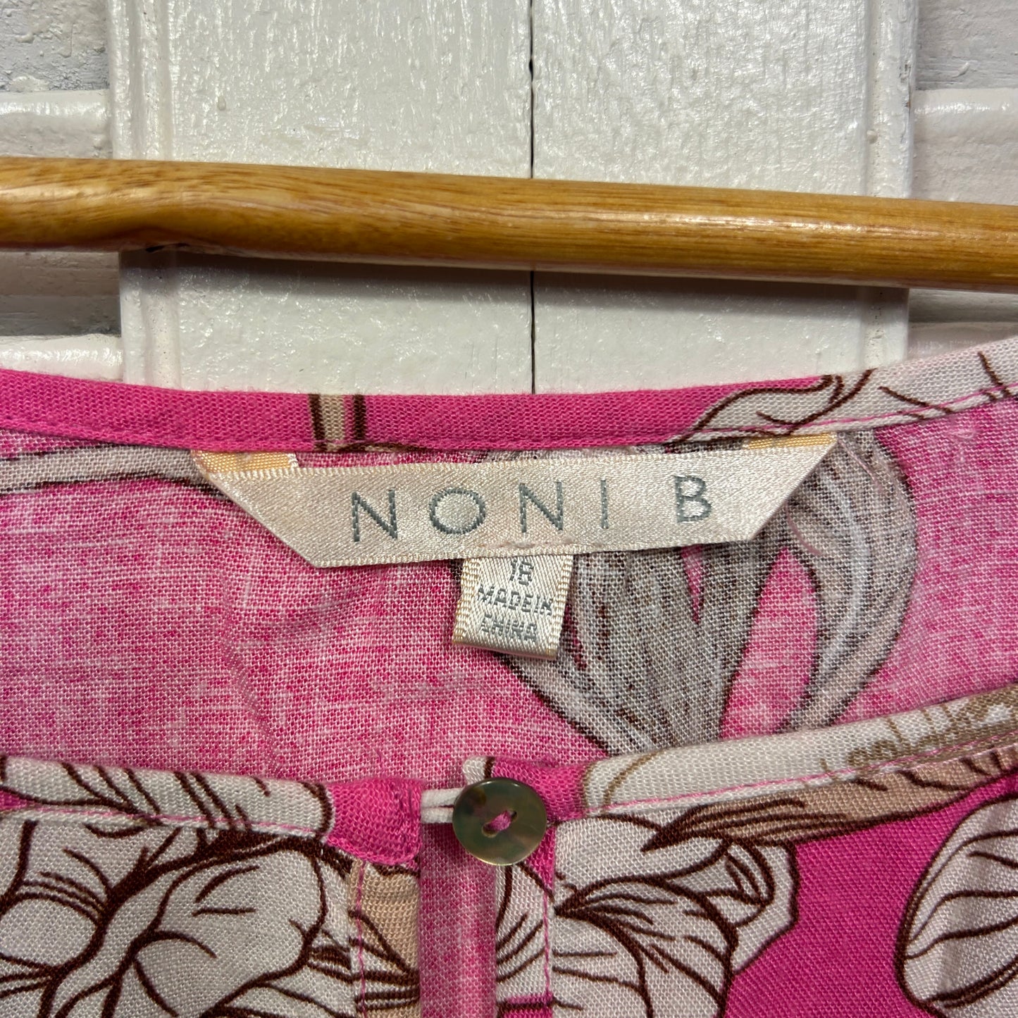 Noni B Linen Blend Top 18 Pink Floral Long Sleeve