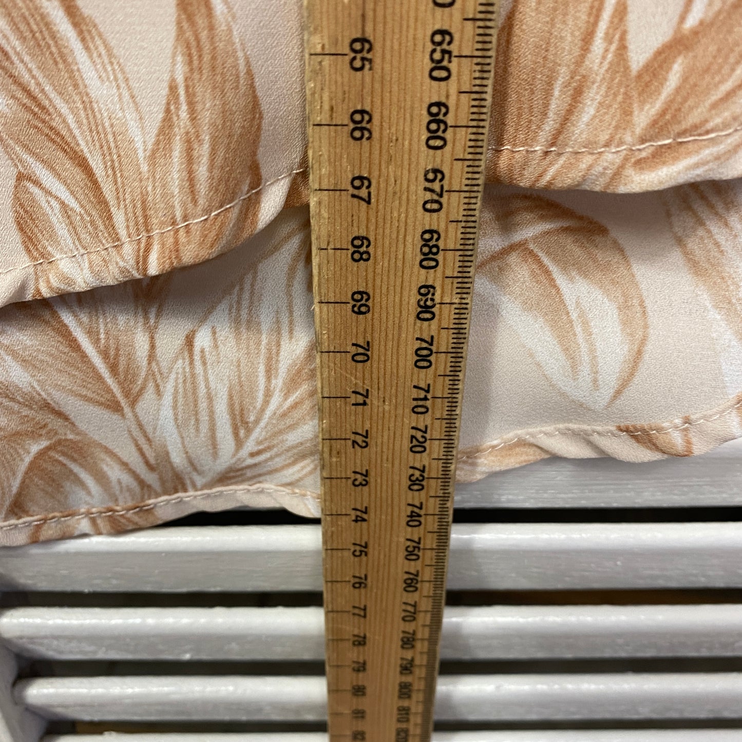 Table Eight Top Size 14 Beige Leaf Print Short Sleeve