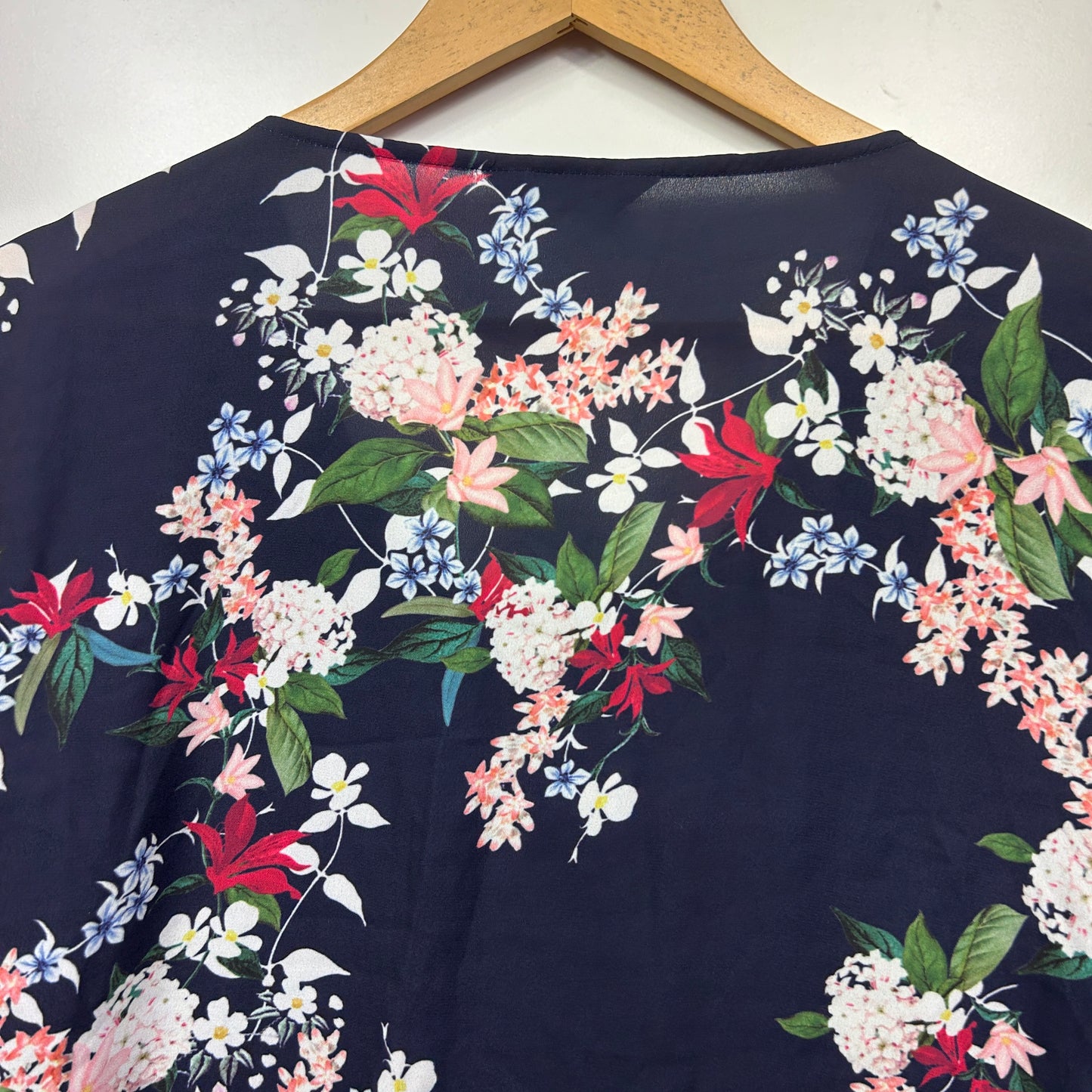 Jacqui E Top Size 16 Floral Long Bell Sleeve Multicoloured