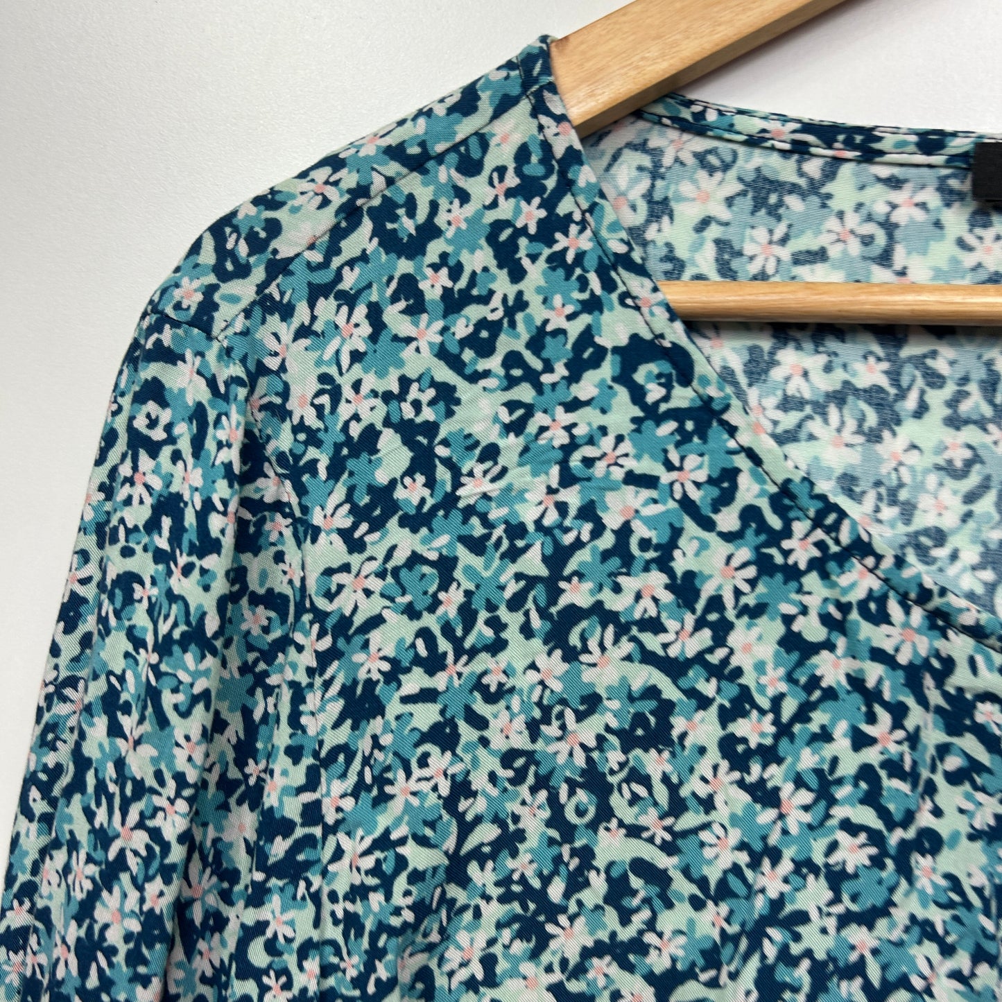 Sportsgirl Crop Top Size 16 Floral Long Sleeve